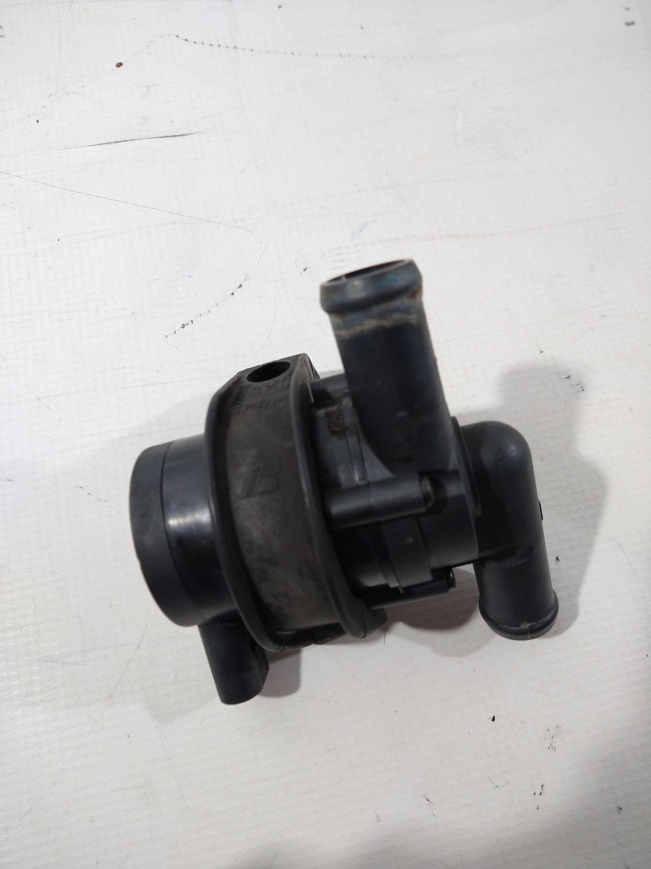 Bomba Agua Auxiliar Elétrica Audi A4 2.4  2001 4