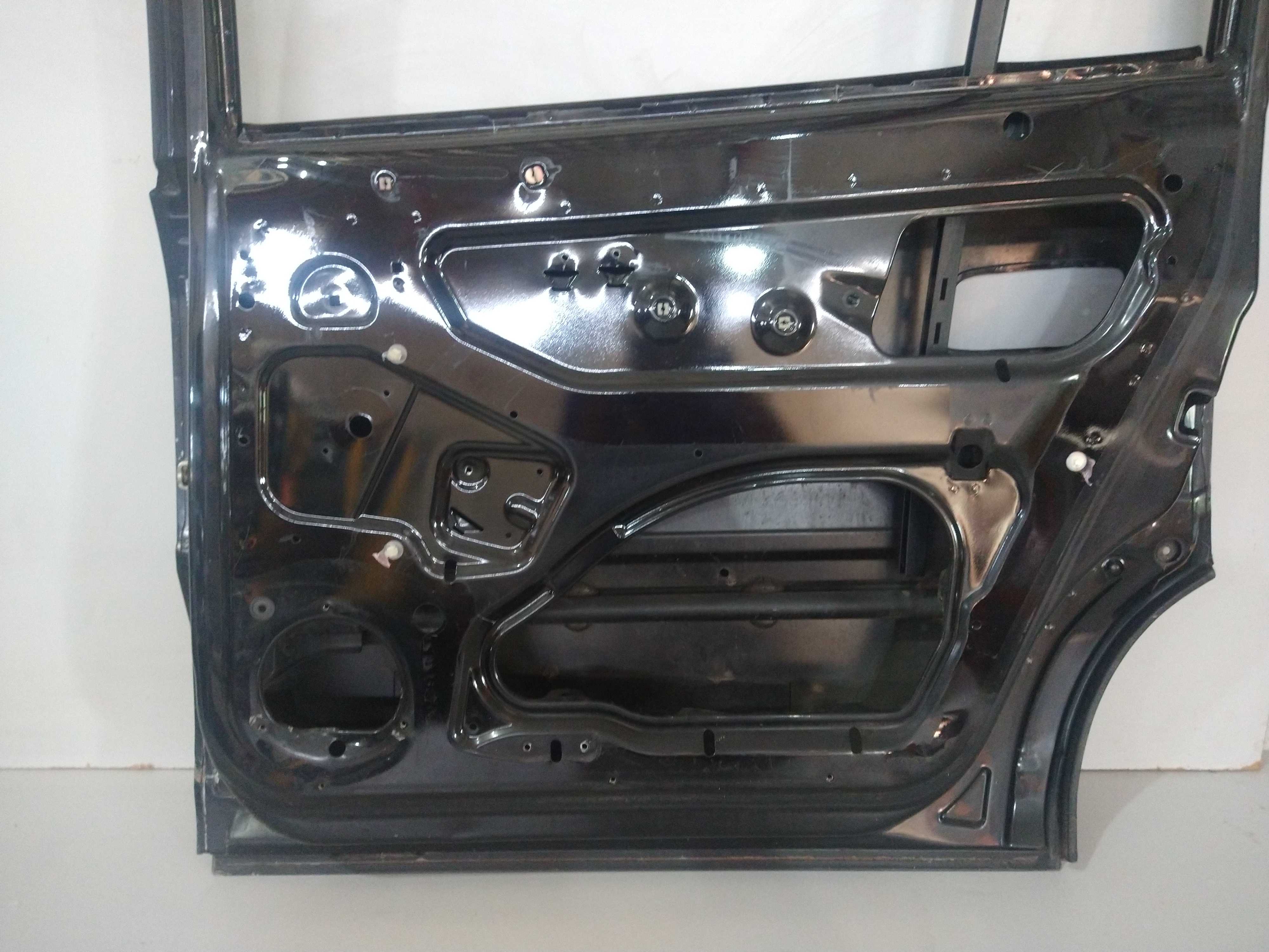 Porta Traseira L/d Preta Gm Zafira 2008 Usado Original Traseira Direita Preto 7