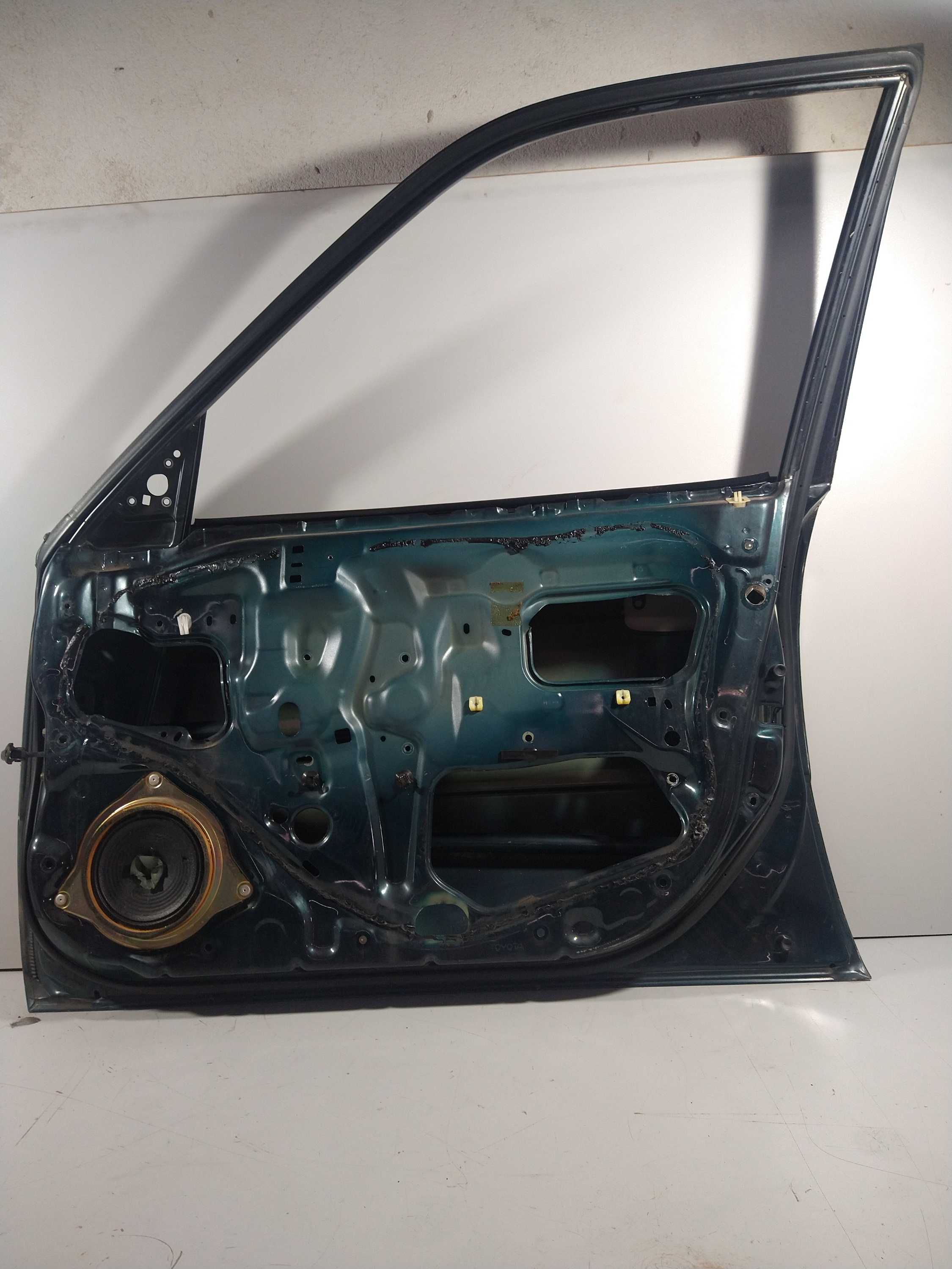 Porta Dianteira Direita Toyota Corolla Xei 99 Usado Original Dianteira Direita Verde-escuro 5