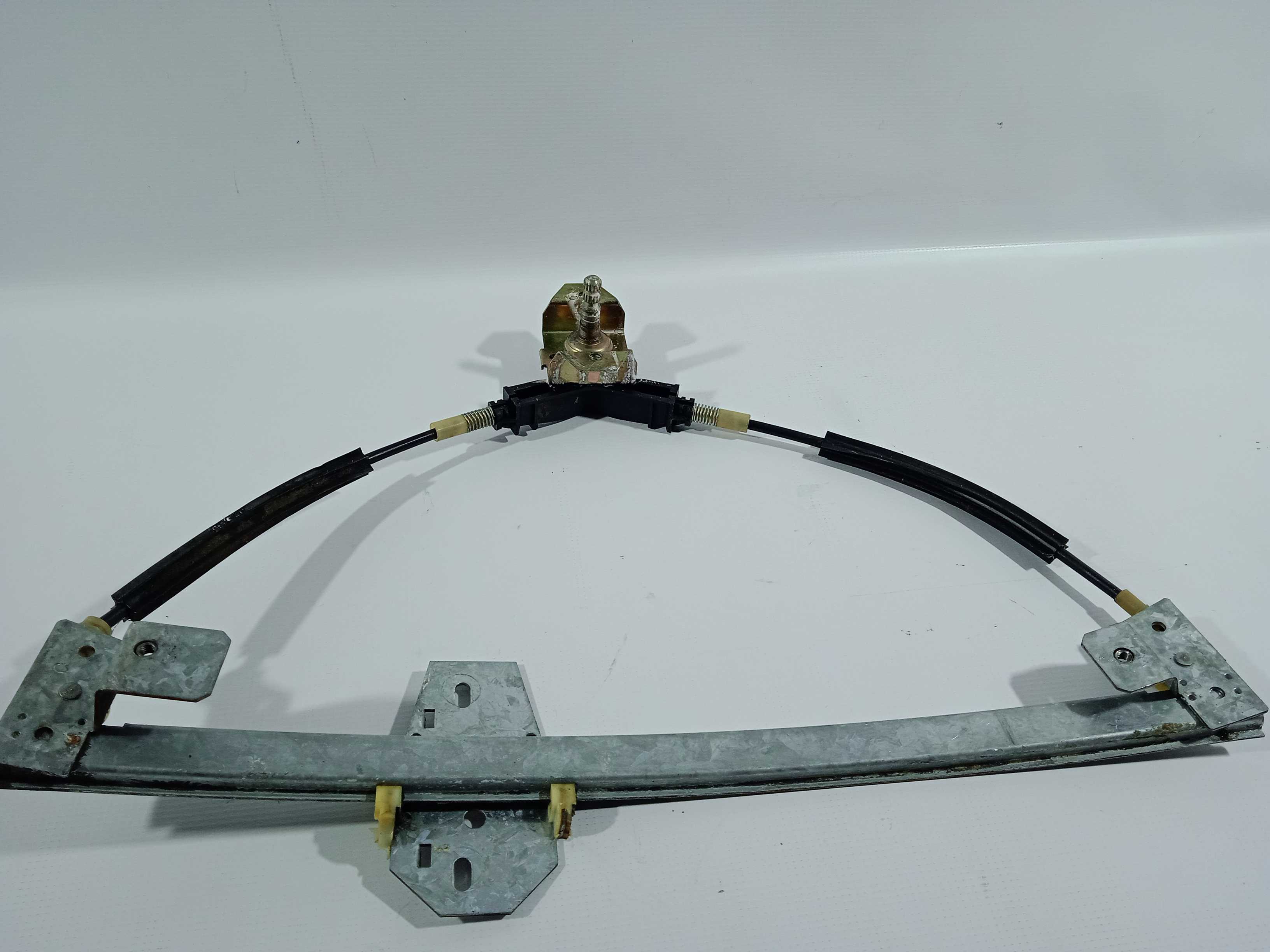 Máquina De Vidro Dianteira Esquerda Clio 96/99 Usado