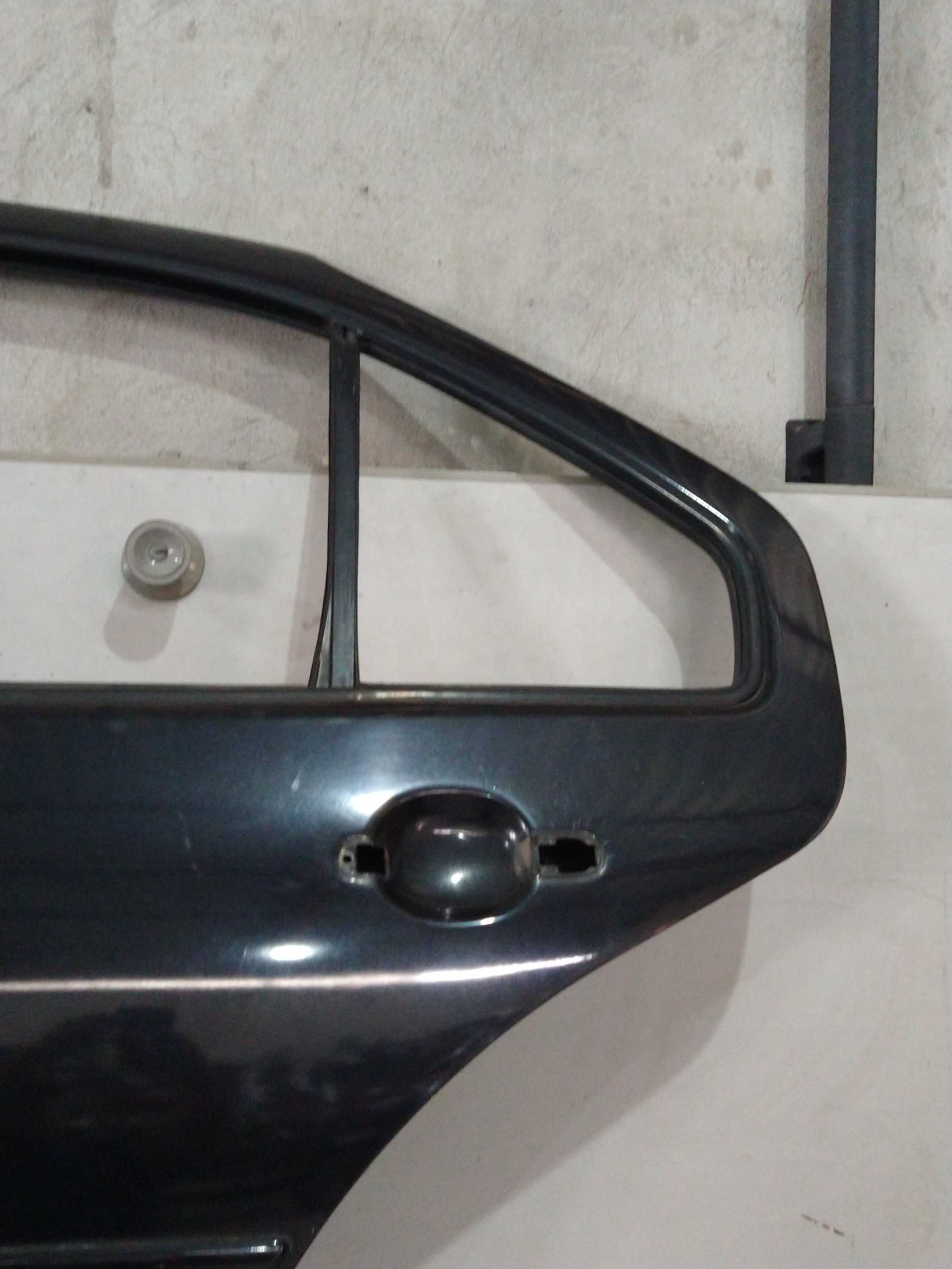 Porta Traseira Esq Volkswagen Bora 2008 Usado Original
