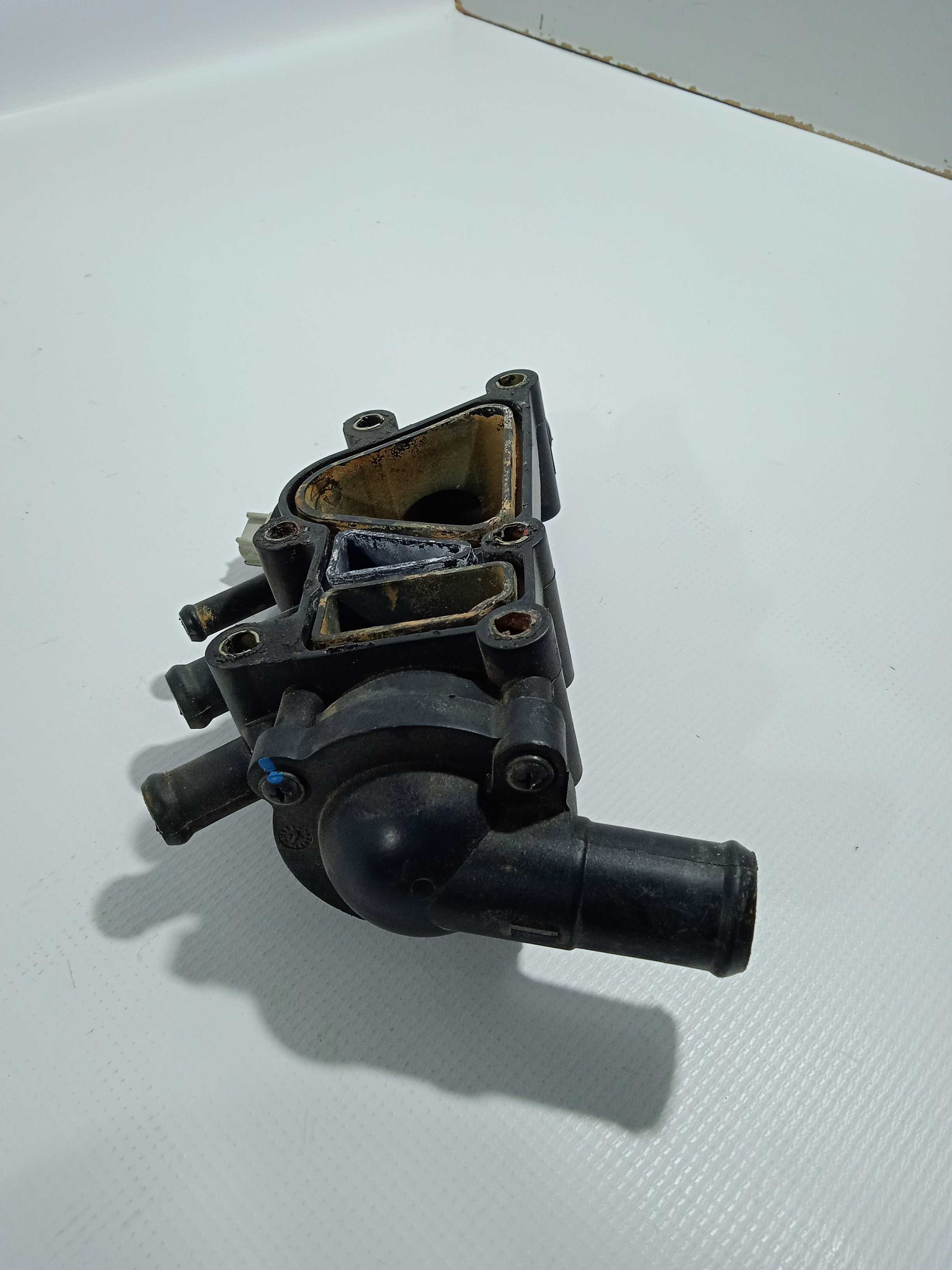 Carcaça Termostática Ford Ka 97 1.0 Usado 4