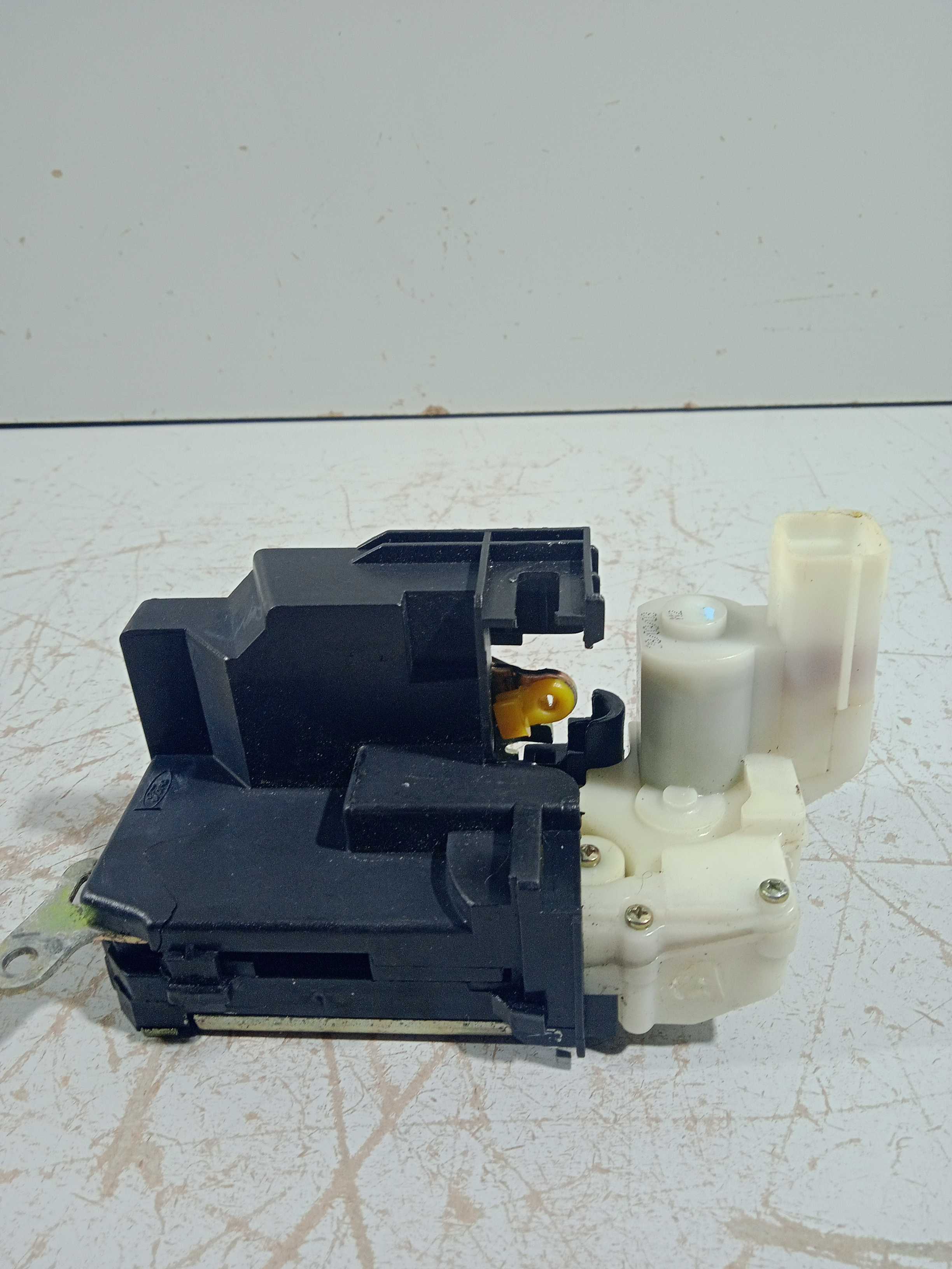 Fechadura Porta Dianteira Direita Ecosport 2004 Usado 2