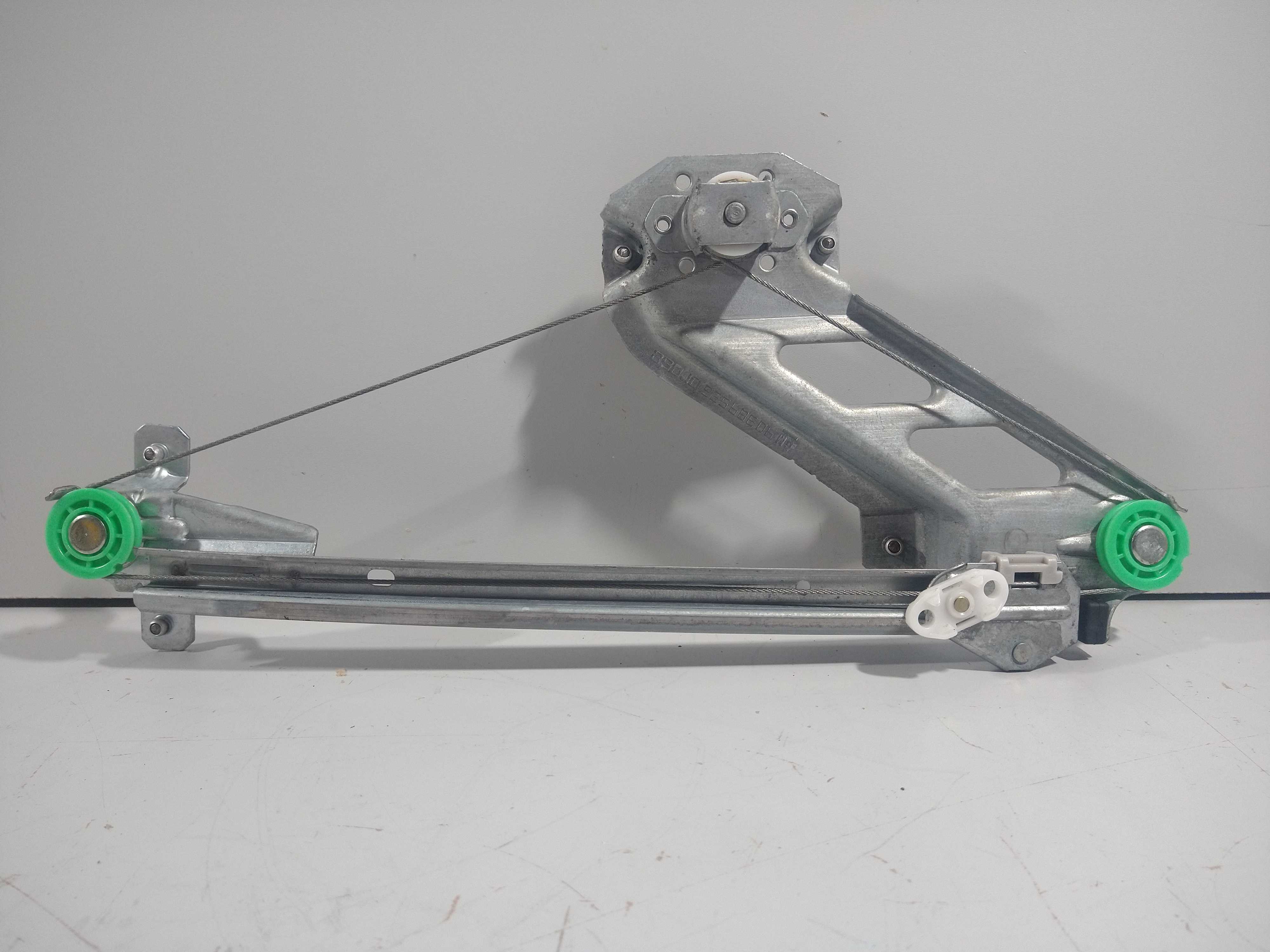 Maquina De Vidro Manual Traseira Direita Corsa Sedan 99 Usad 2