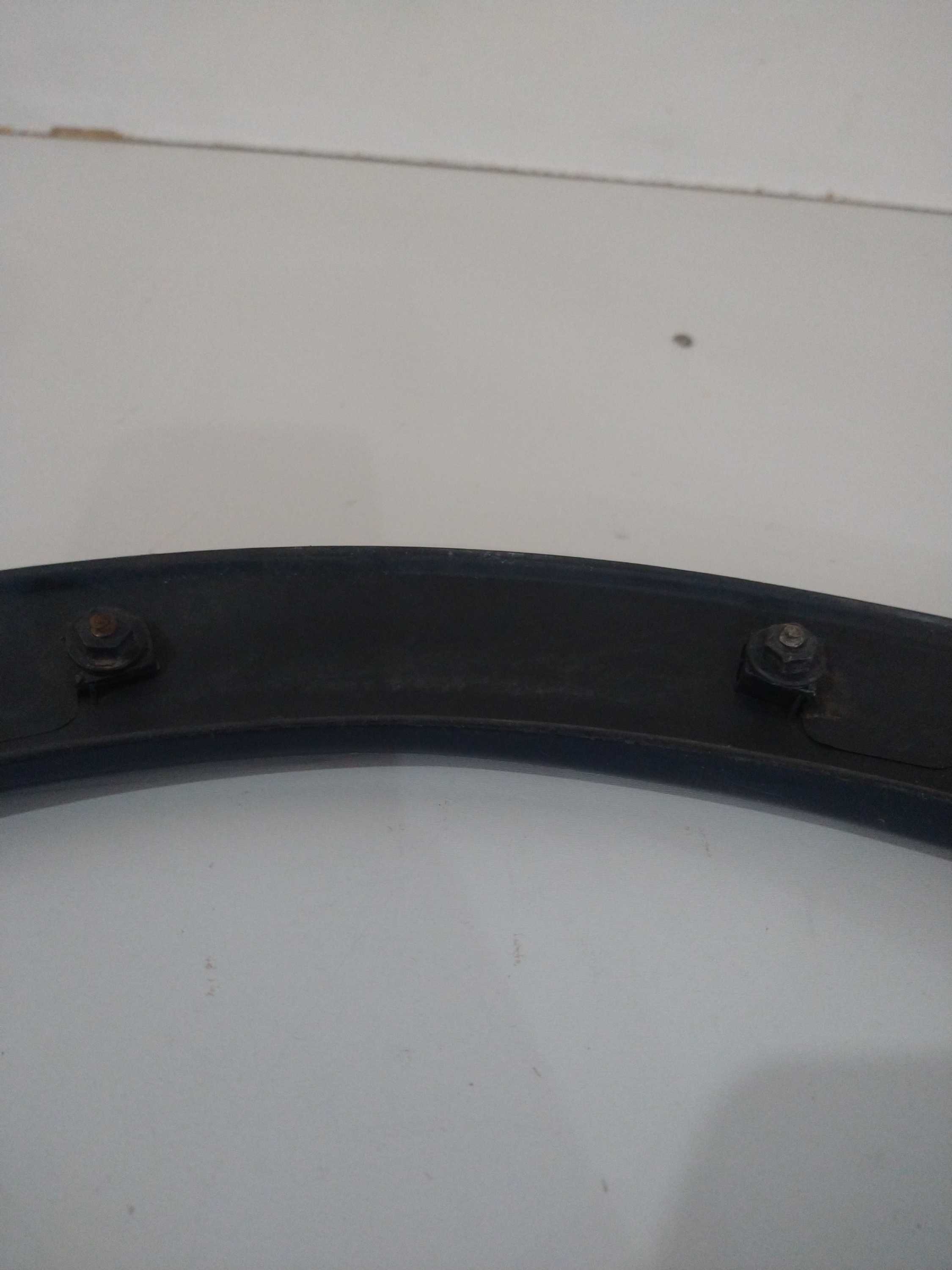 Moldura Acabamento Lateral Tras L/e Corsa 98 Usado Original 2