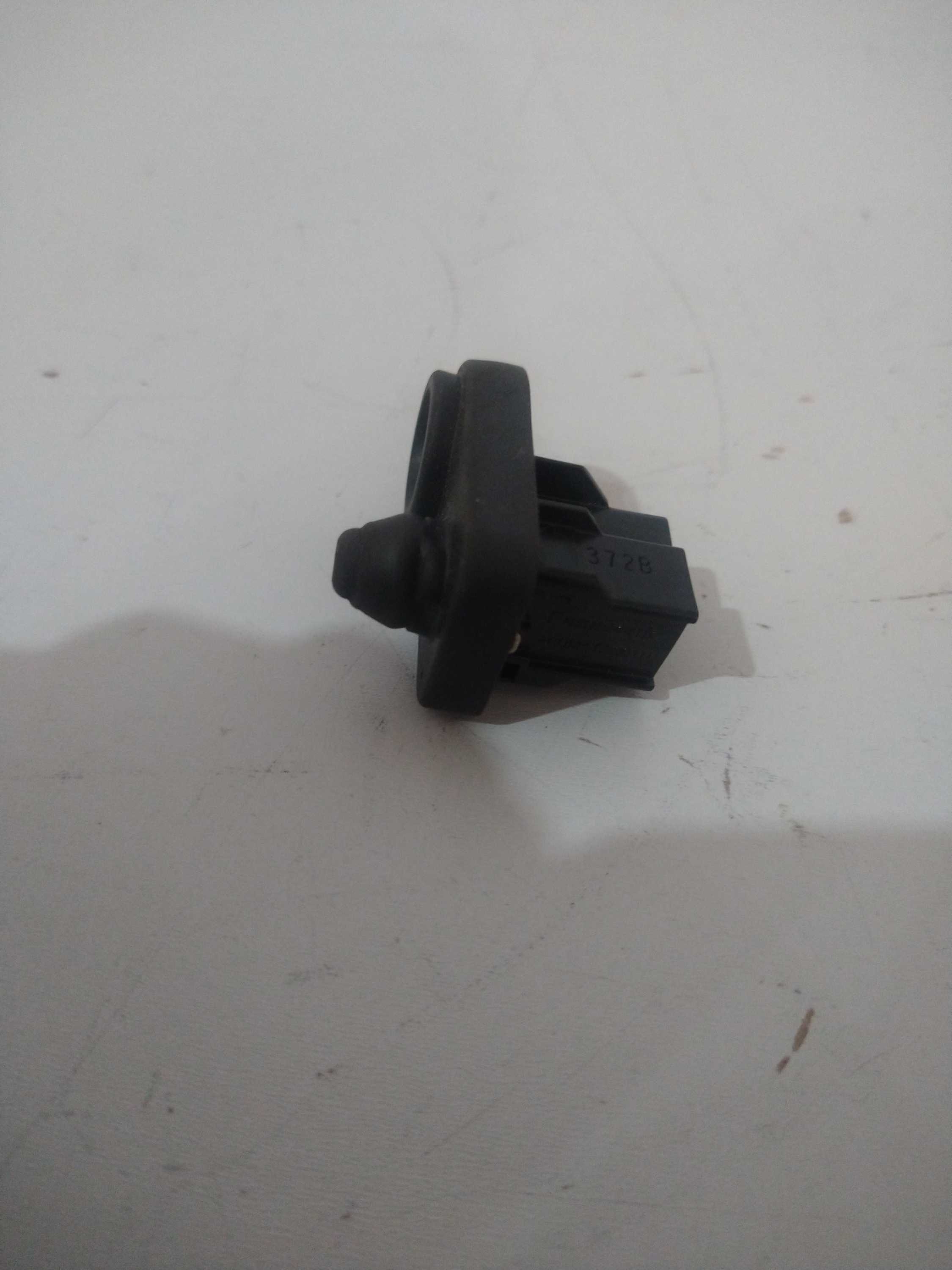 Sensor Luz Porta Nissan March 2014 1.6 Usado Original 3