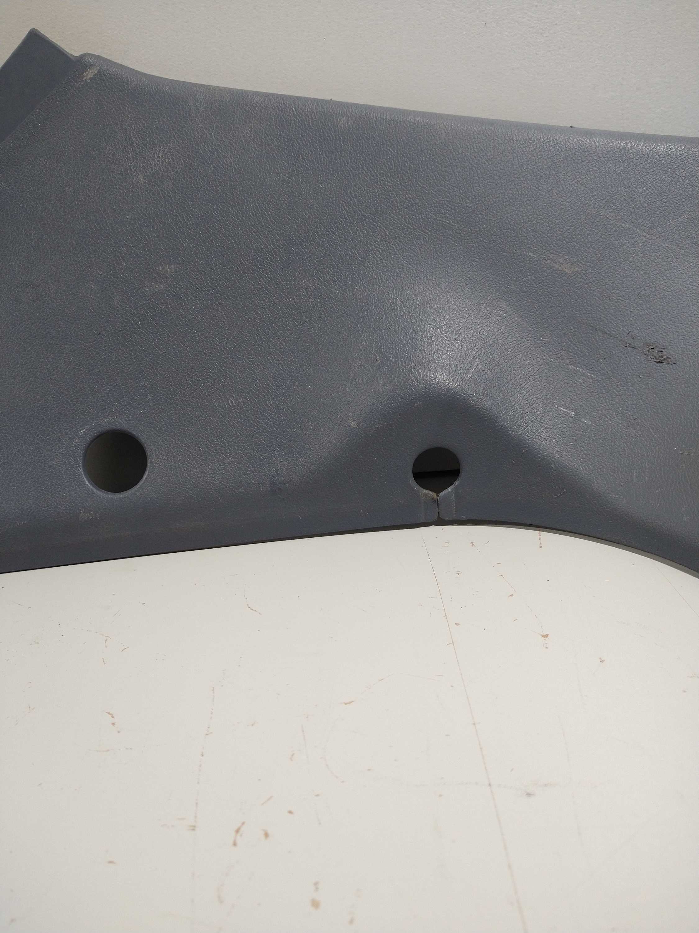 Acabamento Coluna Traseira Direita Do Ford Fiesta 97 Usado 4