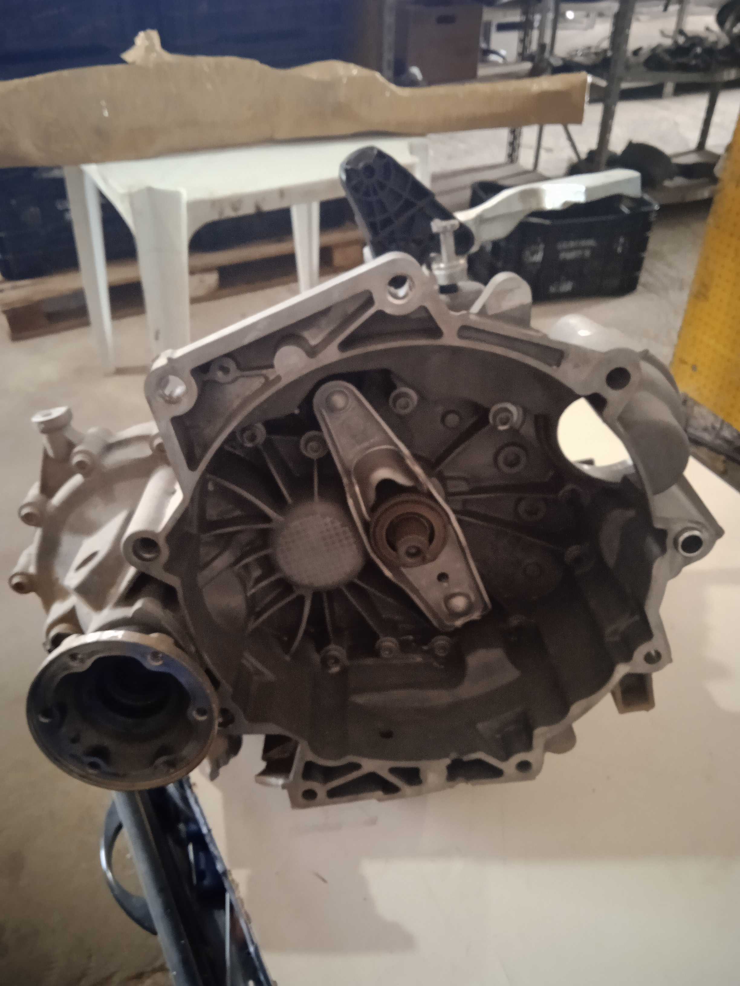 Caixa de marcha cambio manual Polo Msi 1.6 16v 2018 Usado 5