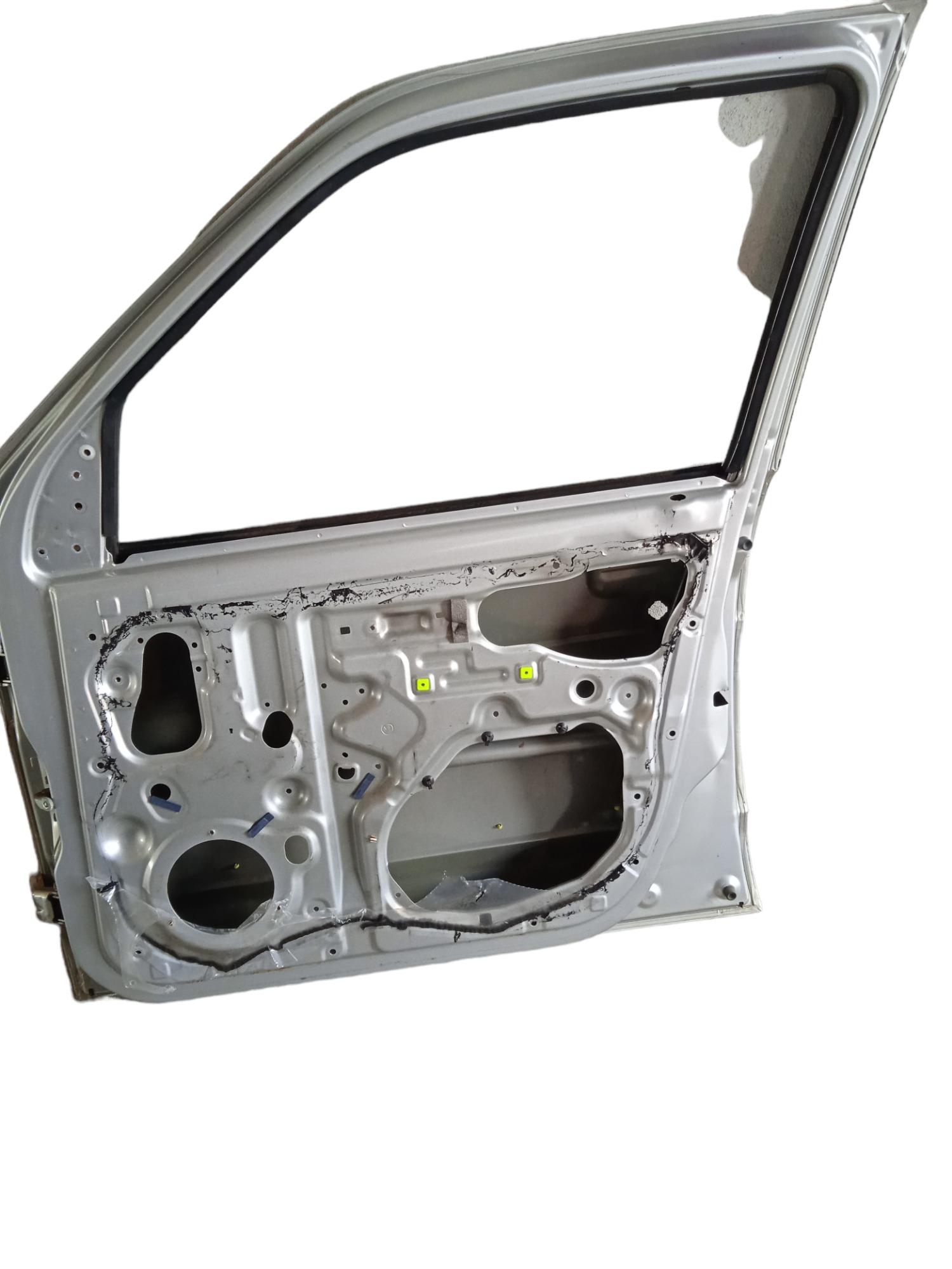 Porta Dianteira Direita Daihatsu Térios 1998 Usado  – Dianteira – Direto – Prata 4