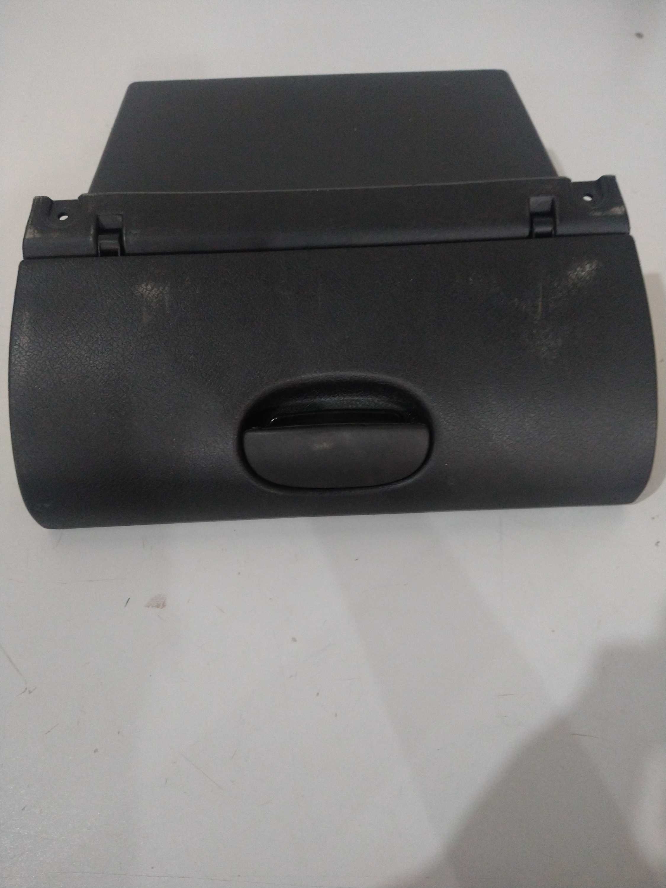 Porta Luvas Corsa 98 Usado Original 2