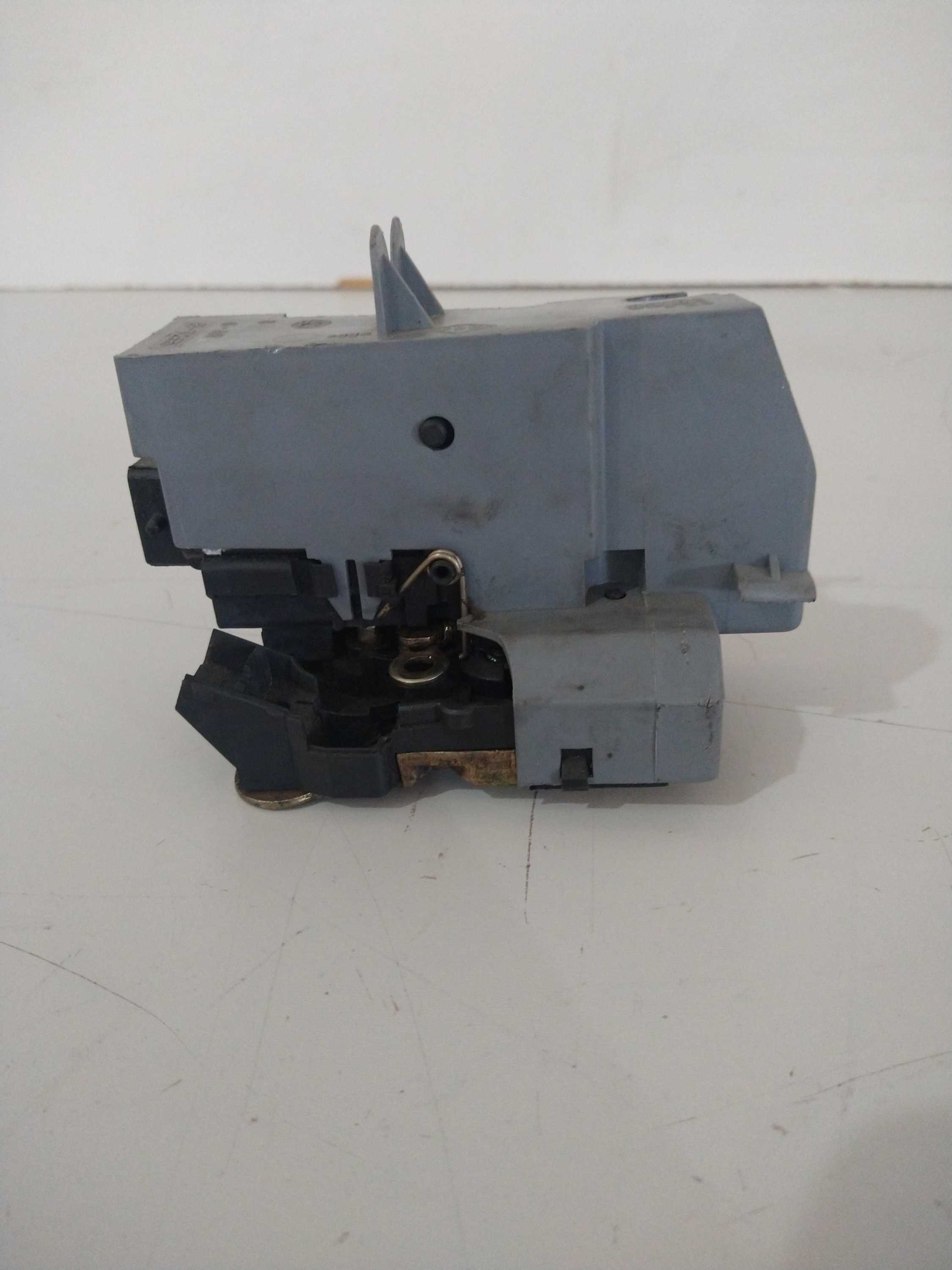 Fechadura Traseira L/e Renault Clio 2001 Usado Original 2