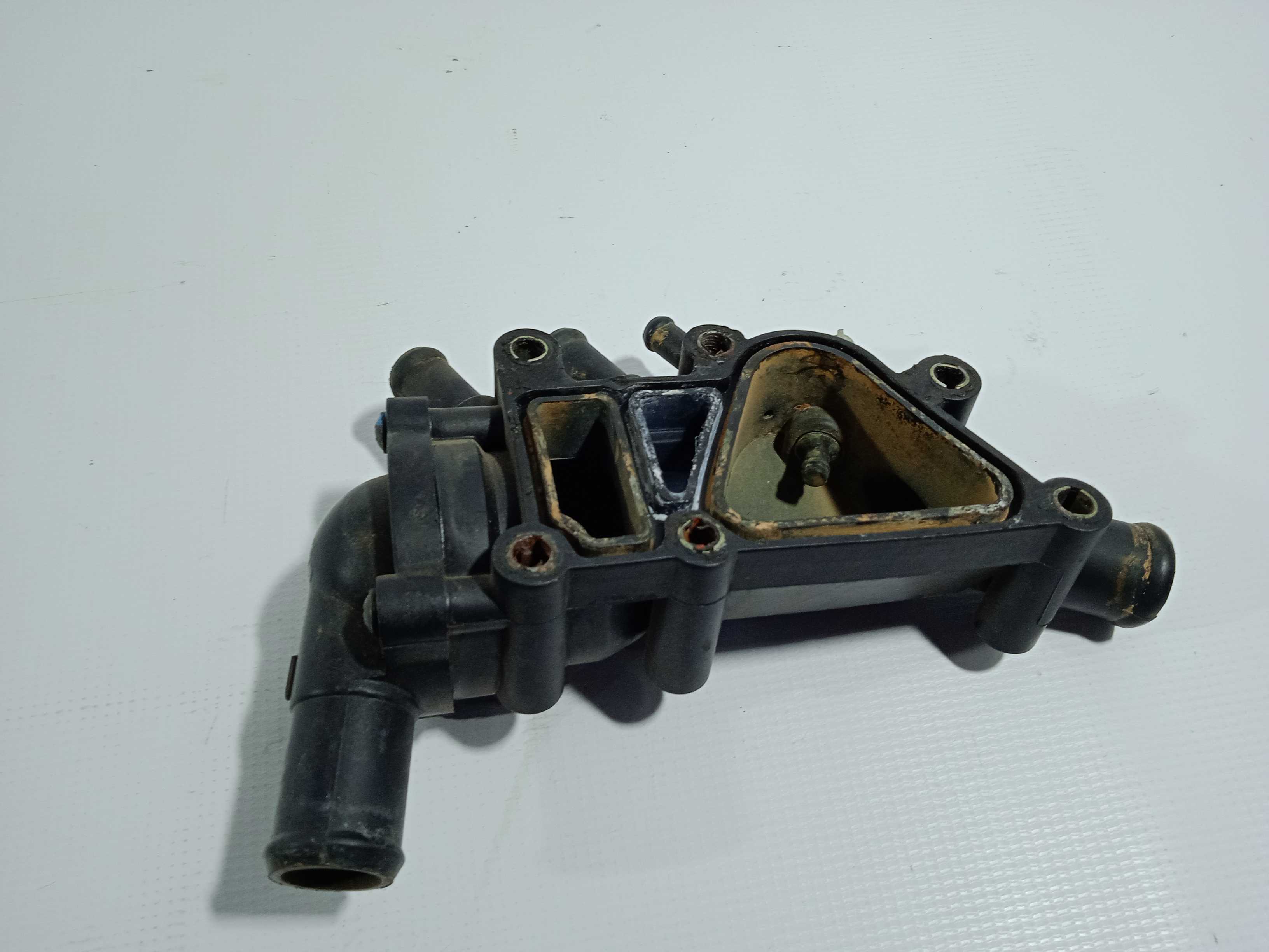 Carcaça Termostática Ford Ka 97 1.0 Usado 3