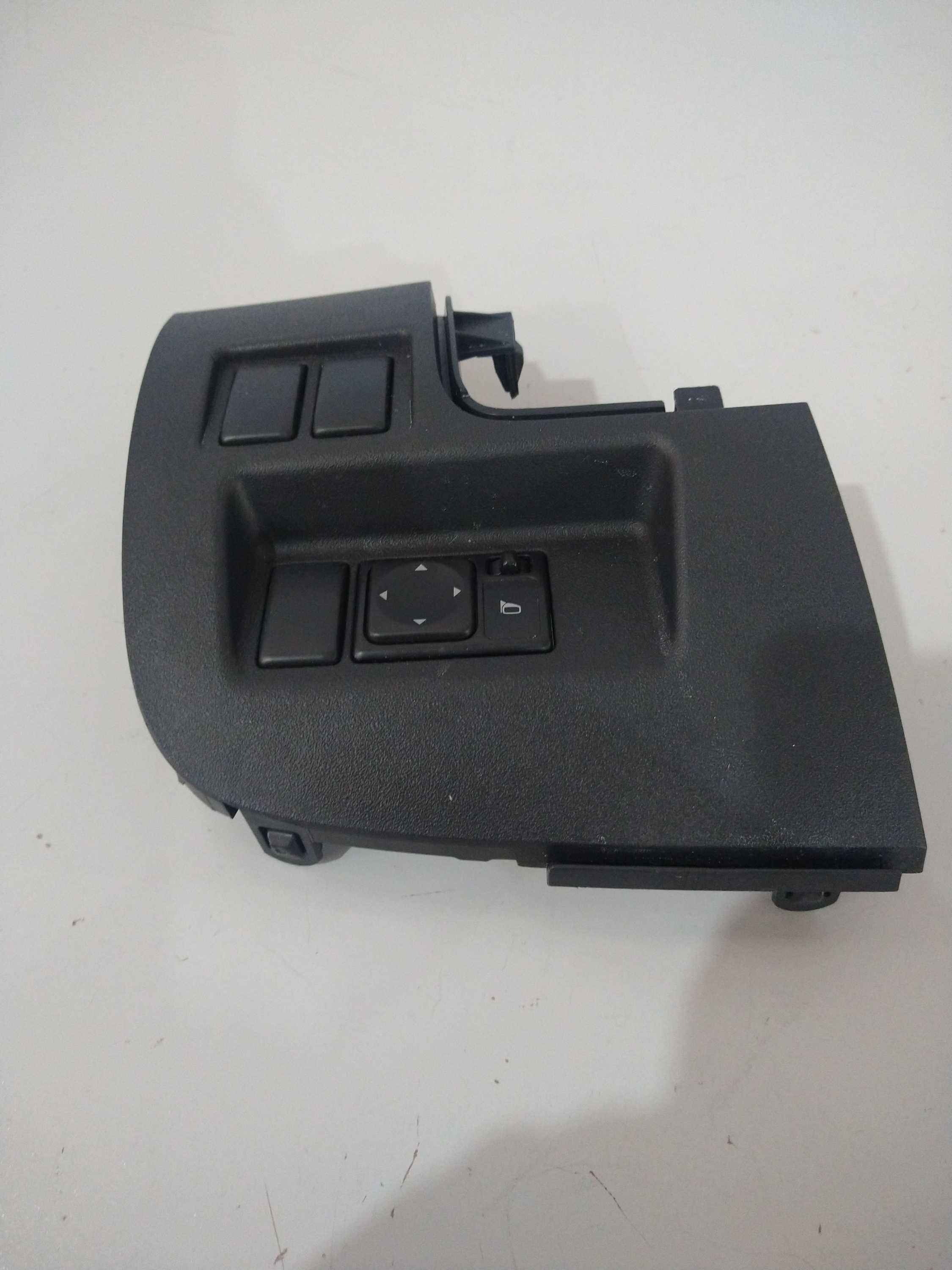 Moldura Painel Comando Retrovisor March/versa