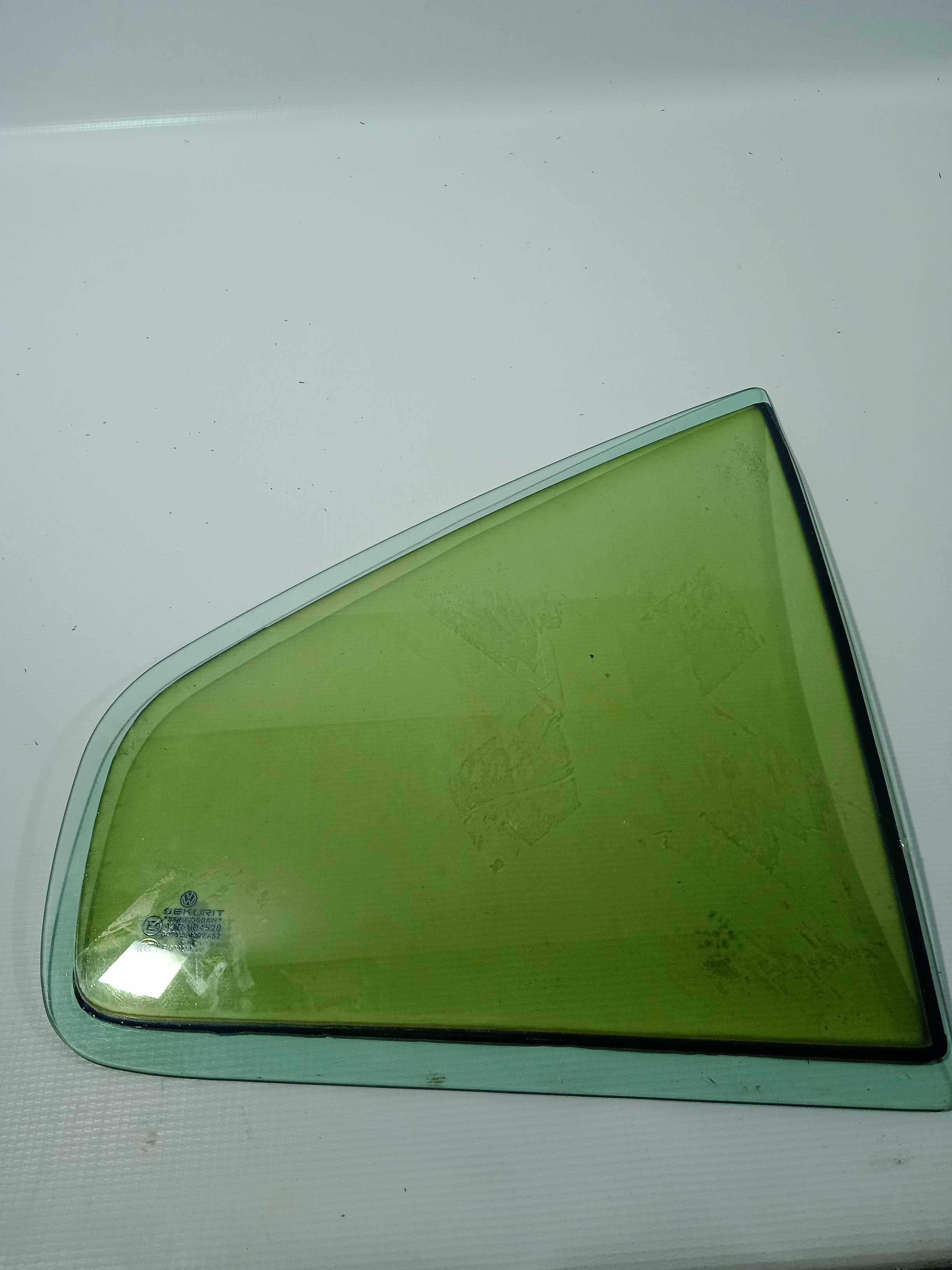 Vidro Fixo Traseira Direto Volkswagen Bora 2008 Usado Ori