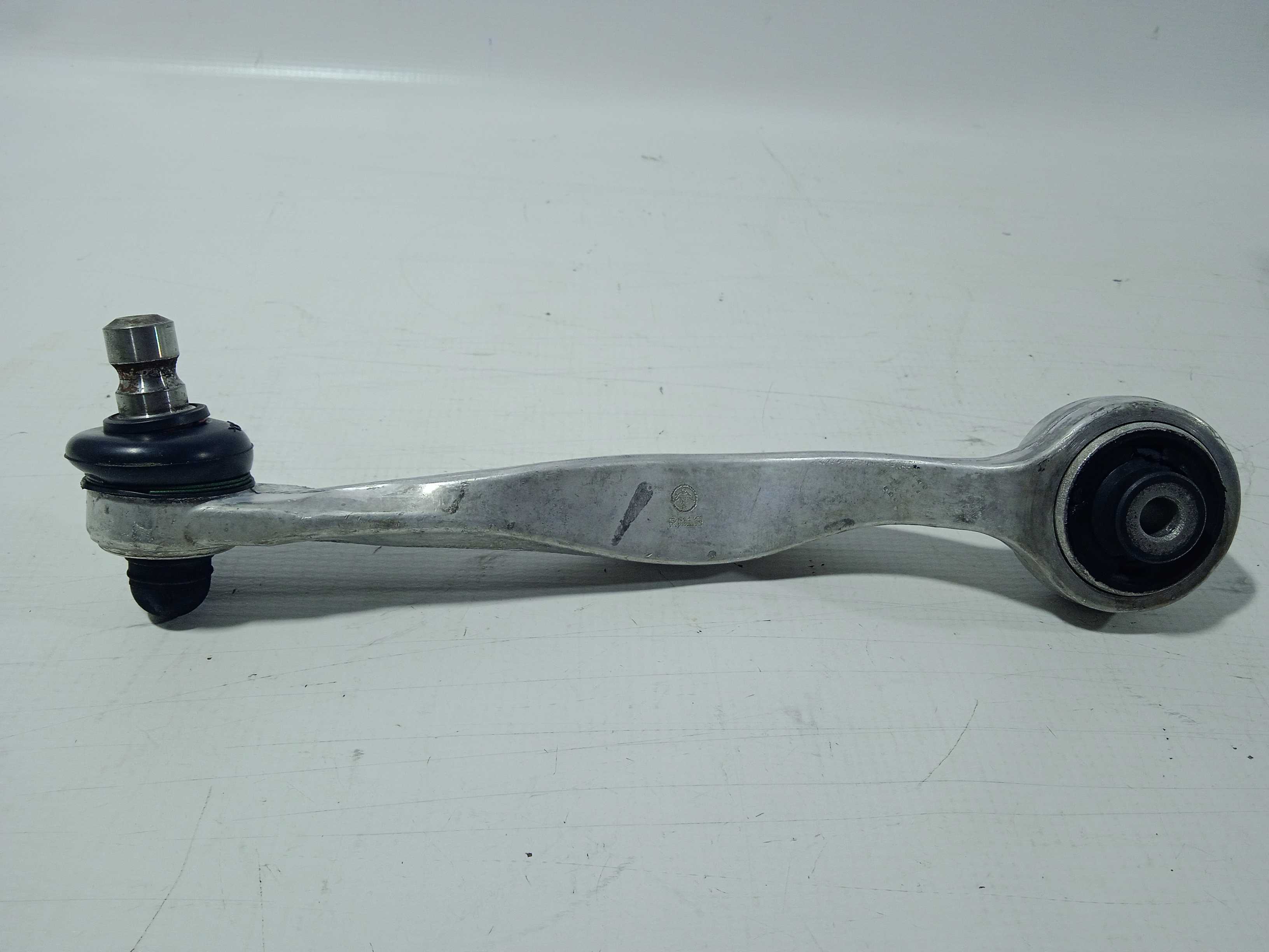 Braço Suspensão Superior Posterior D.esq Audi A4 Passat 4