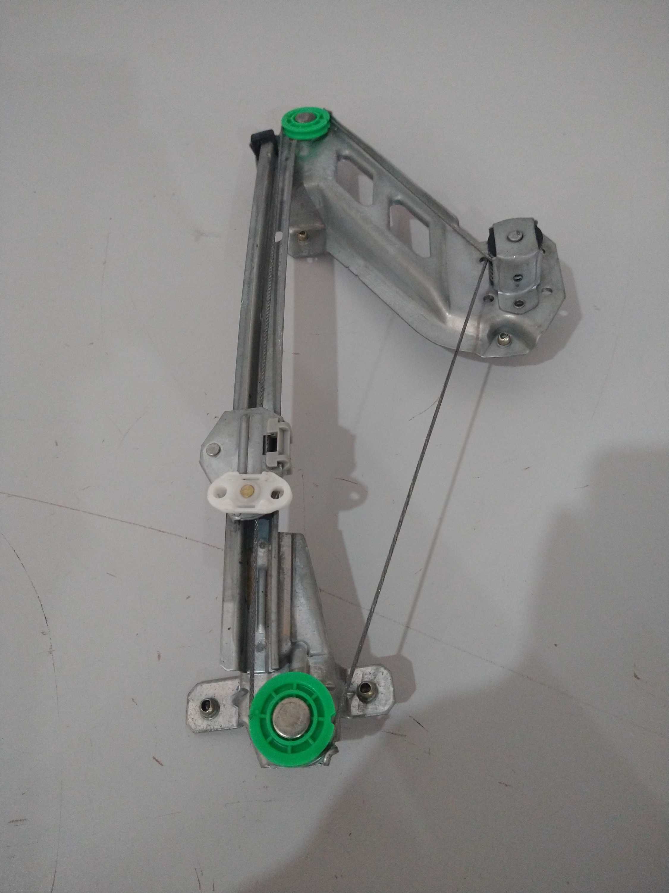 Maquina De Vidro Manual Traseira L/e Corsa 98 Usado Original 3