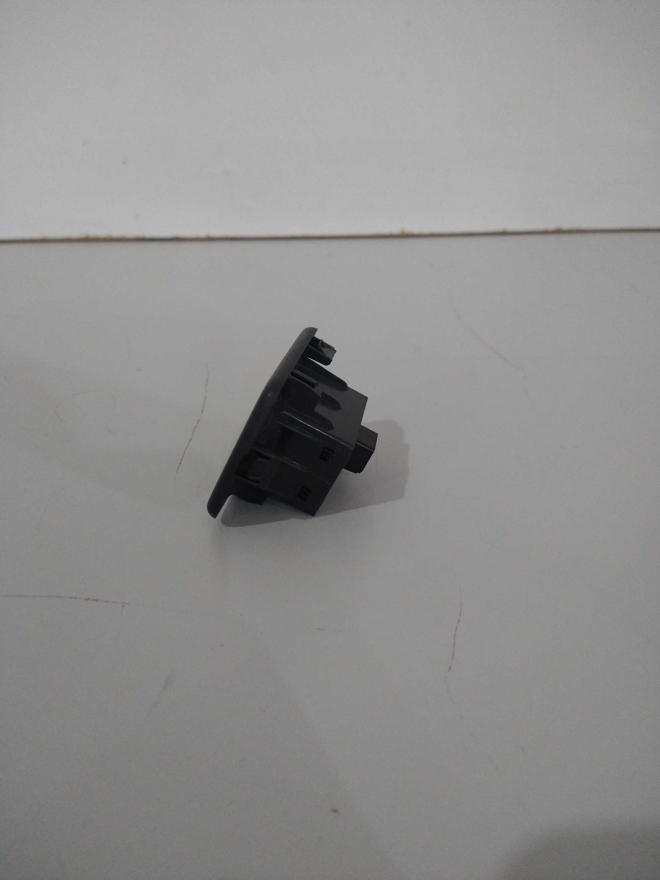 Botão Vidro Elétrico L/d Sandero 2016 Usado Original 4