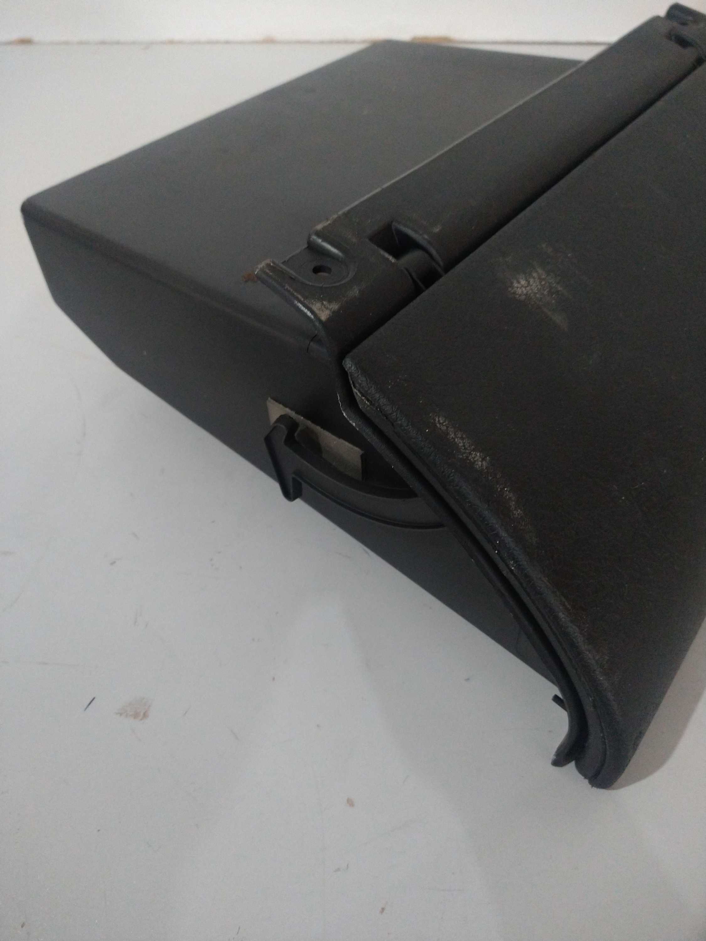 Porta Luvas Corsa 98 Usado Original 4