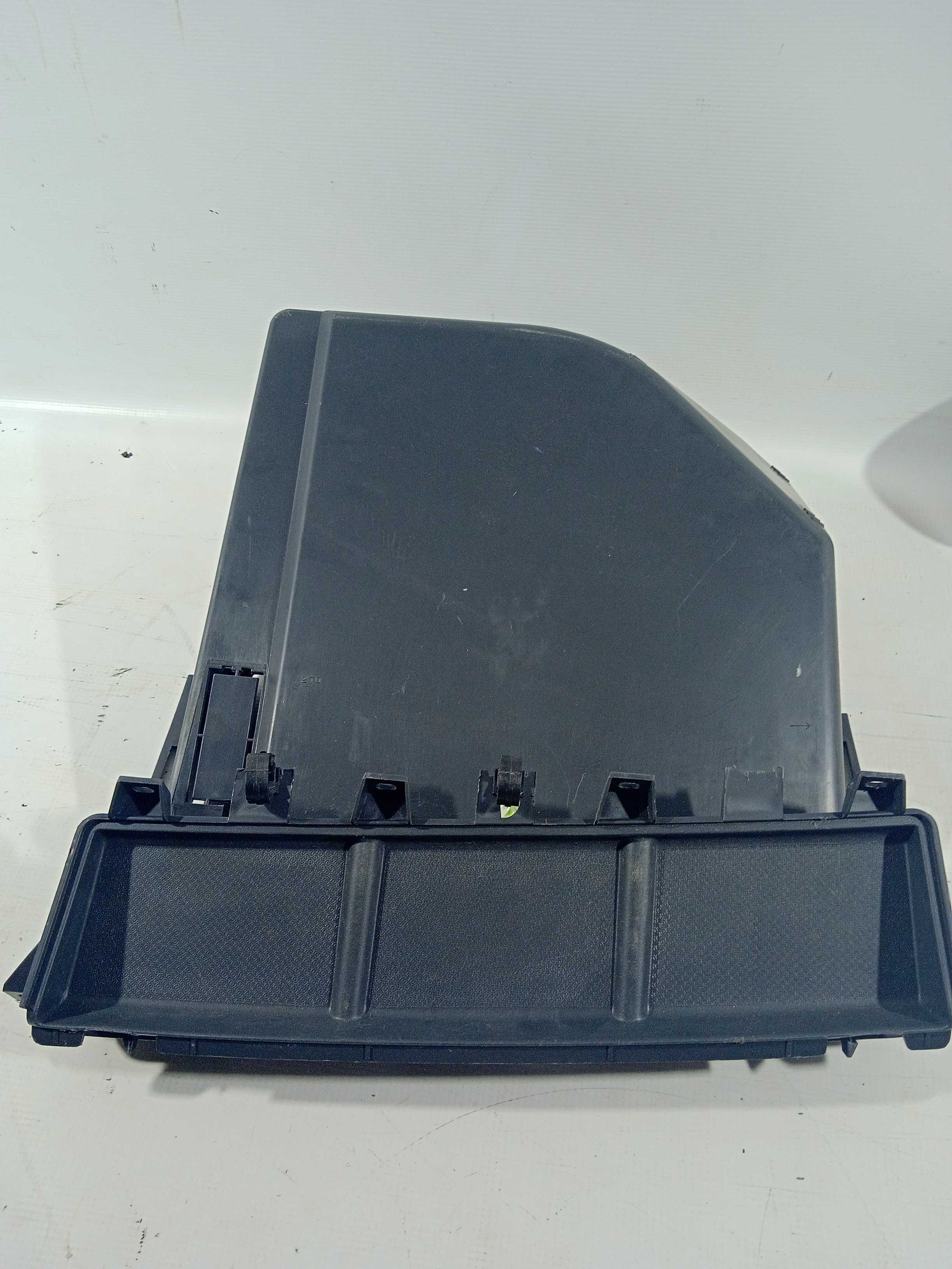 Porta Luvas Corolla 99/02 Usado 3