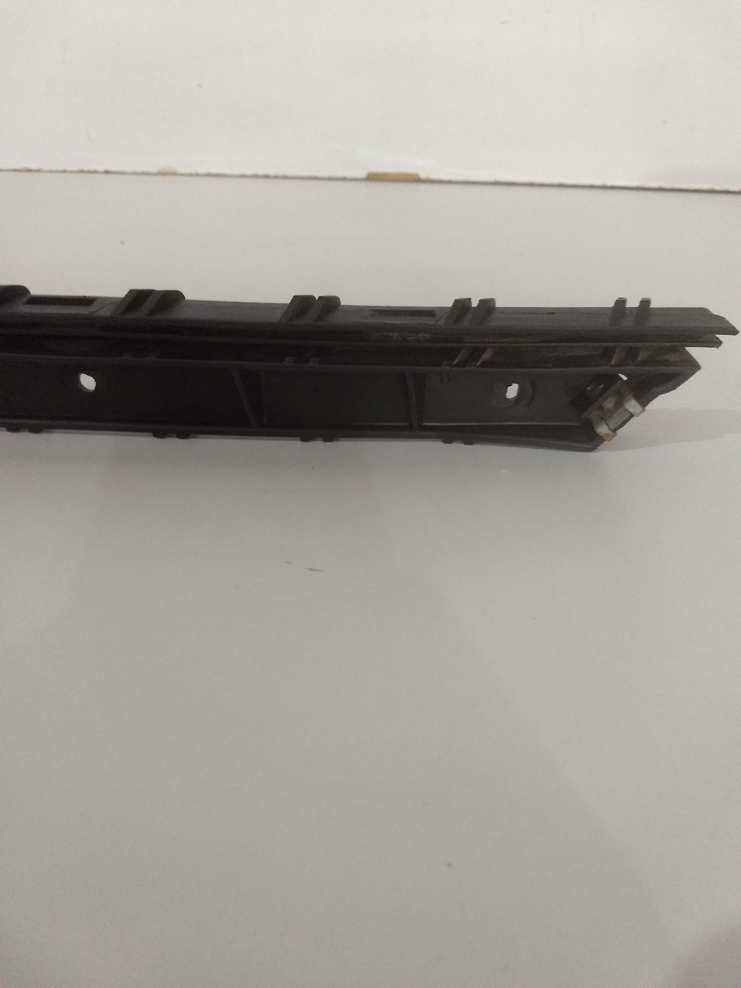 Suporte Guia Parachoque Traseiro L/d Zafira 2008 Usado Orig 7