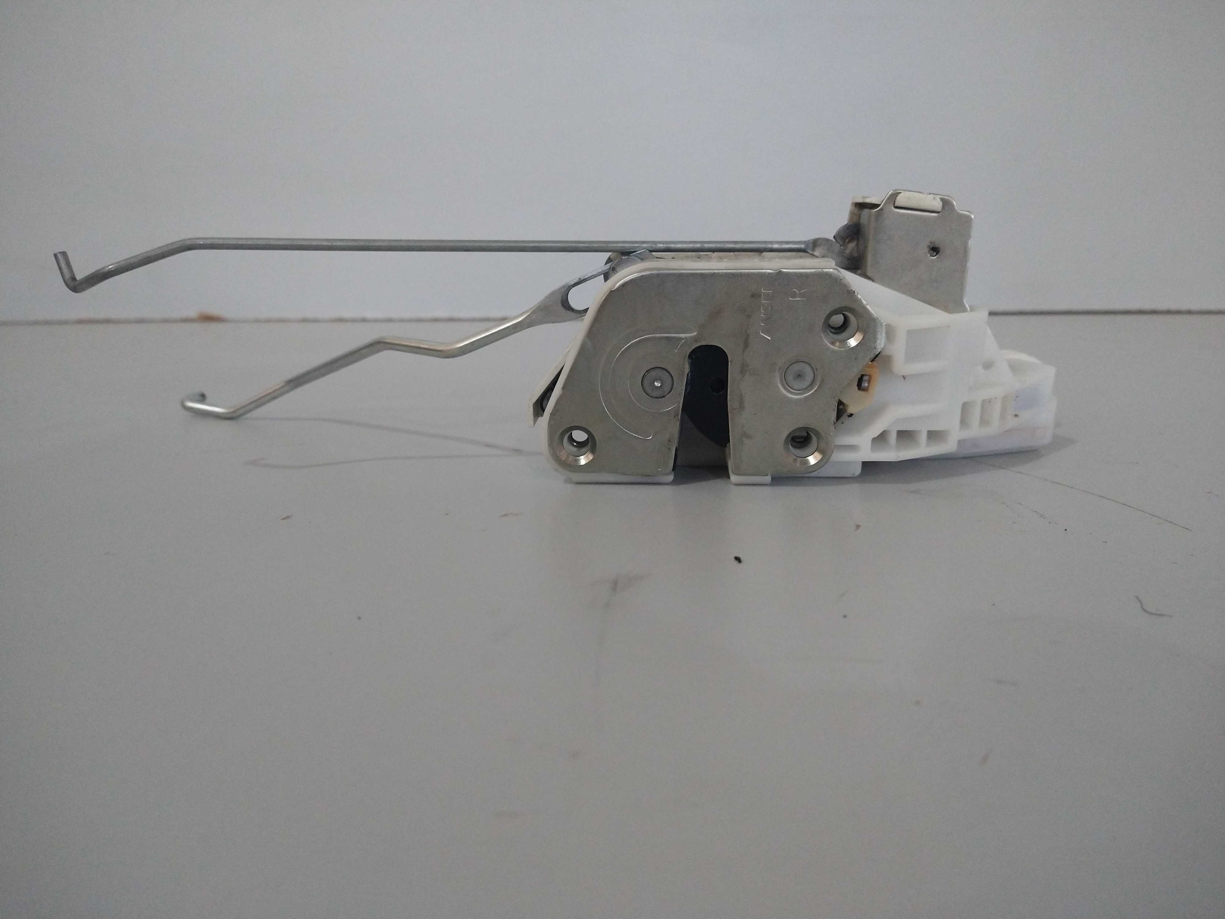 Fechadura Eletrica Diantera Direita Pajero Tr4 Usado Ori Branco 4