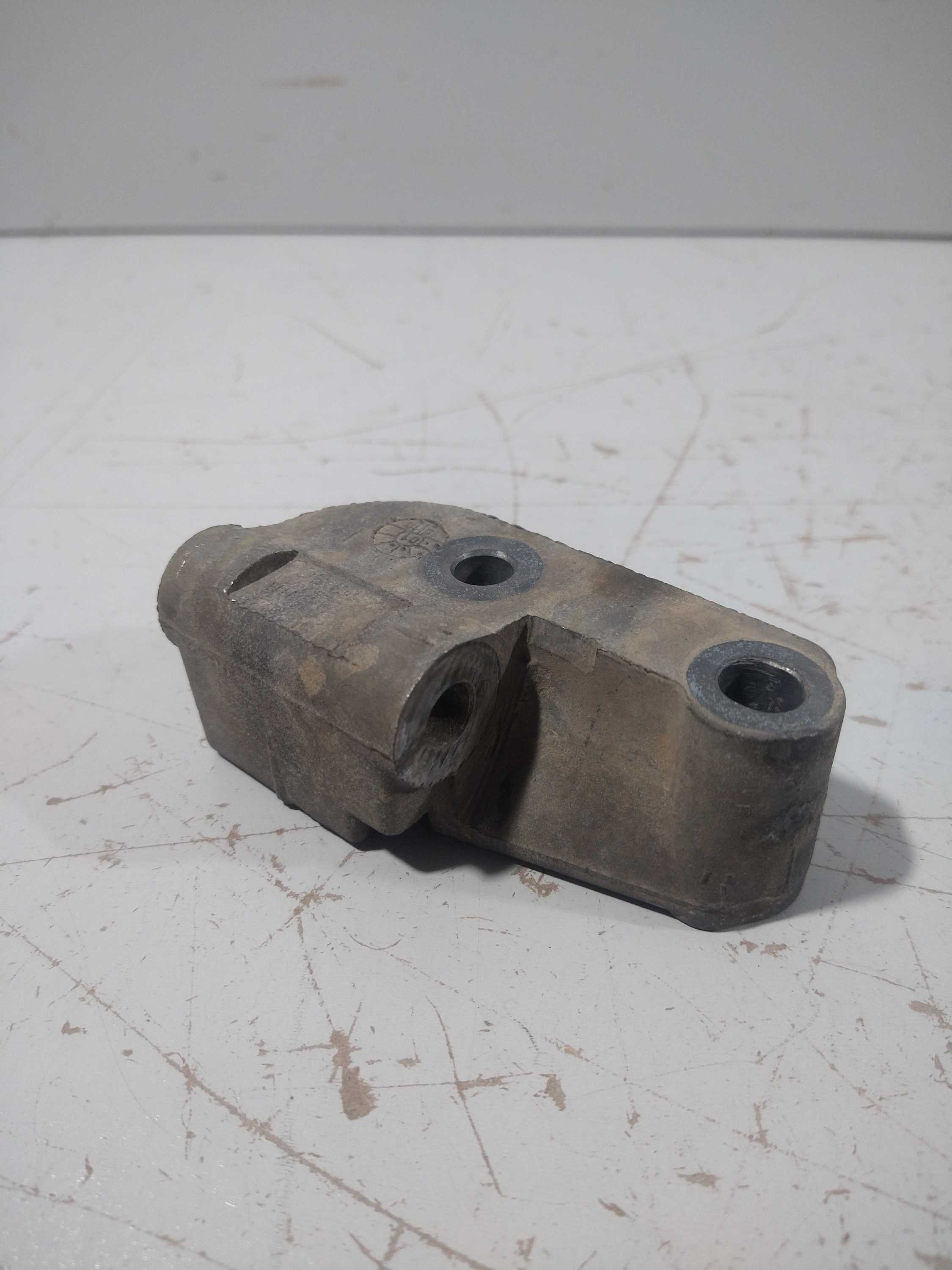 Suporte Do Alternador Celta 2001 1.0 8v Usado Original 2