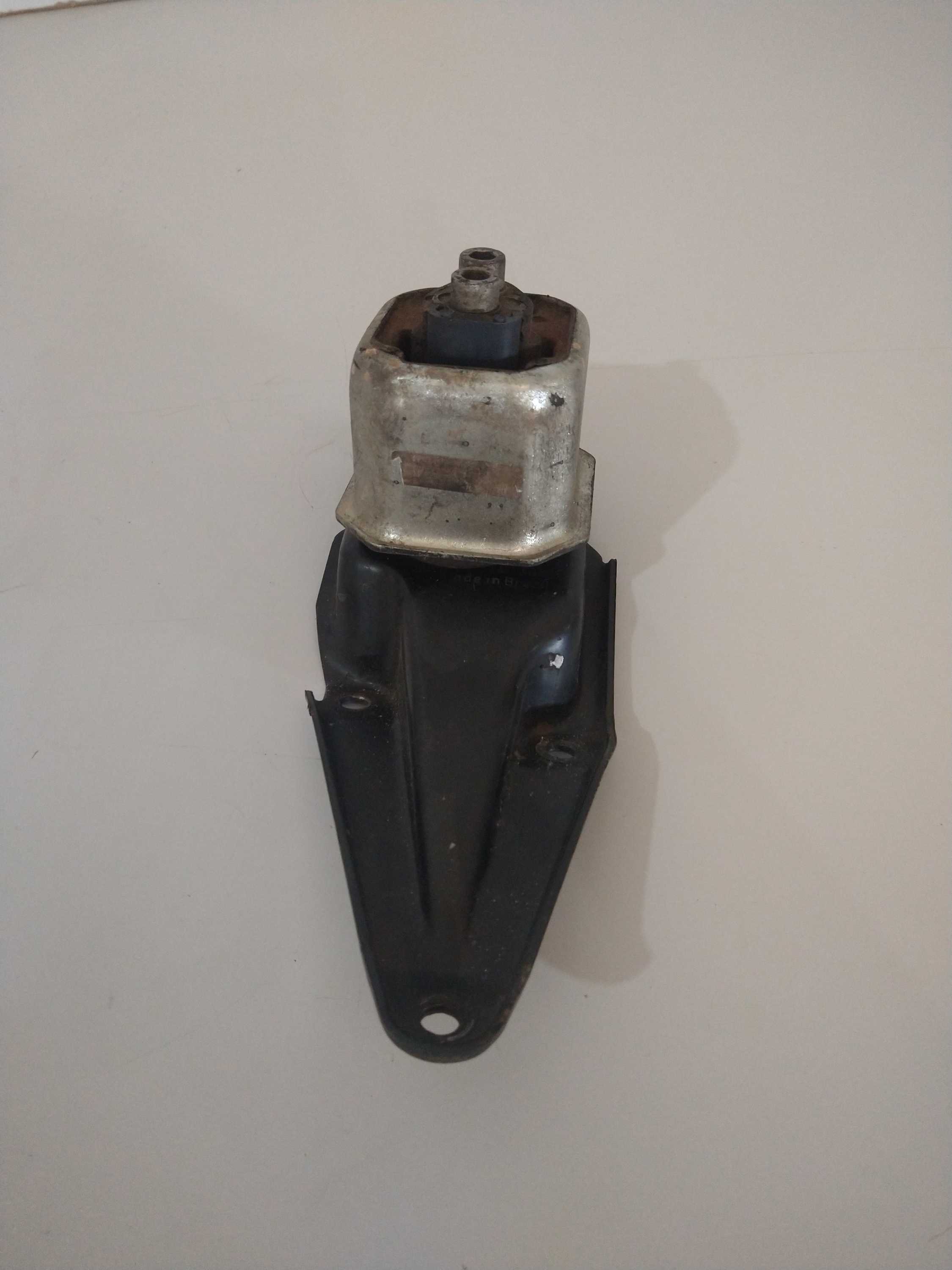 Suporte Do Coxim Do Motor 1.0 8v Gol Bola 1997 Usado L/d