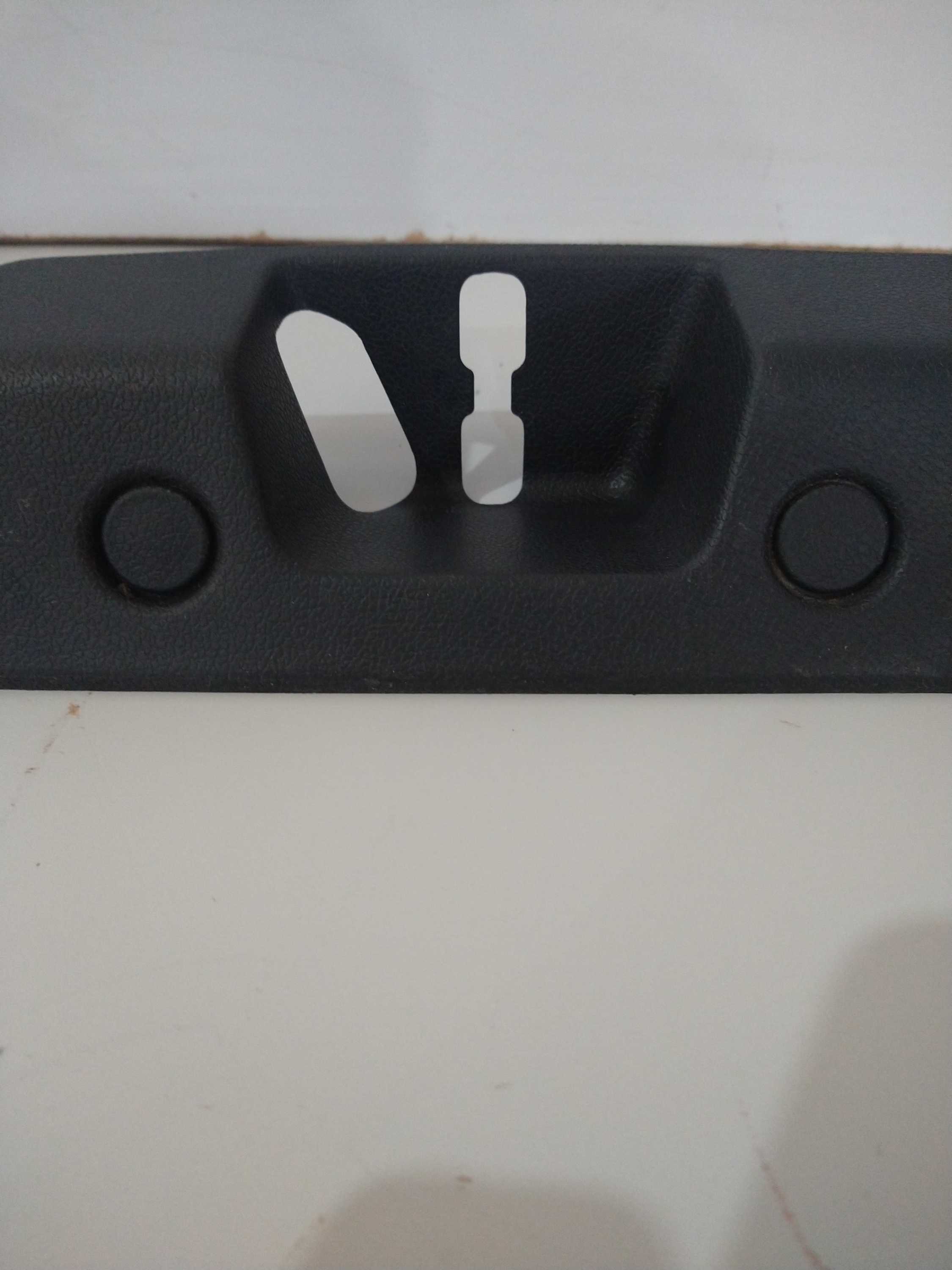 Moldura Trava Tampa Traseira Sandero 2016 Usado Original 3