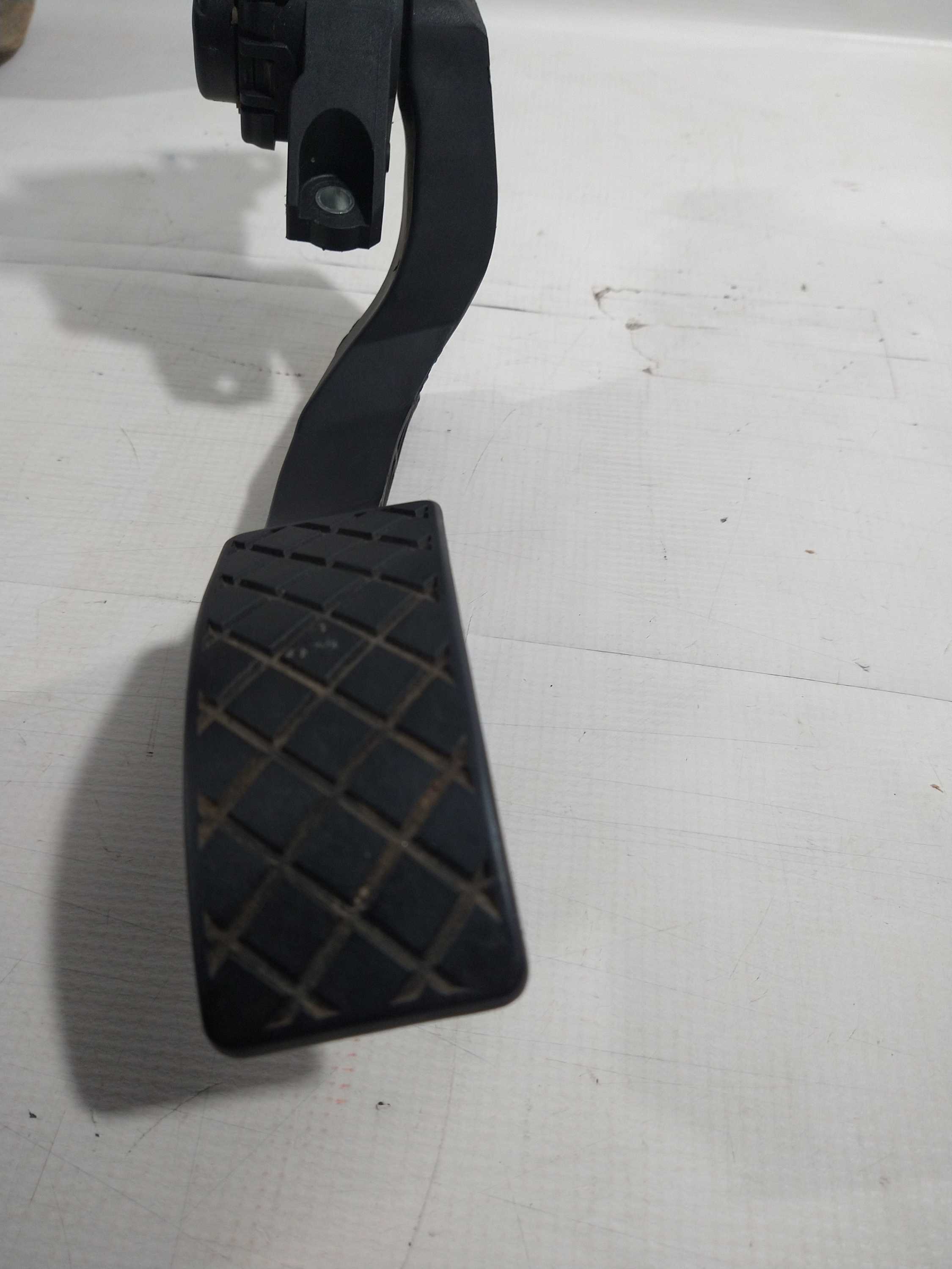 Pedal Do Acelerador Audi A4 2001 8d1723523e Usado Original 2