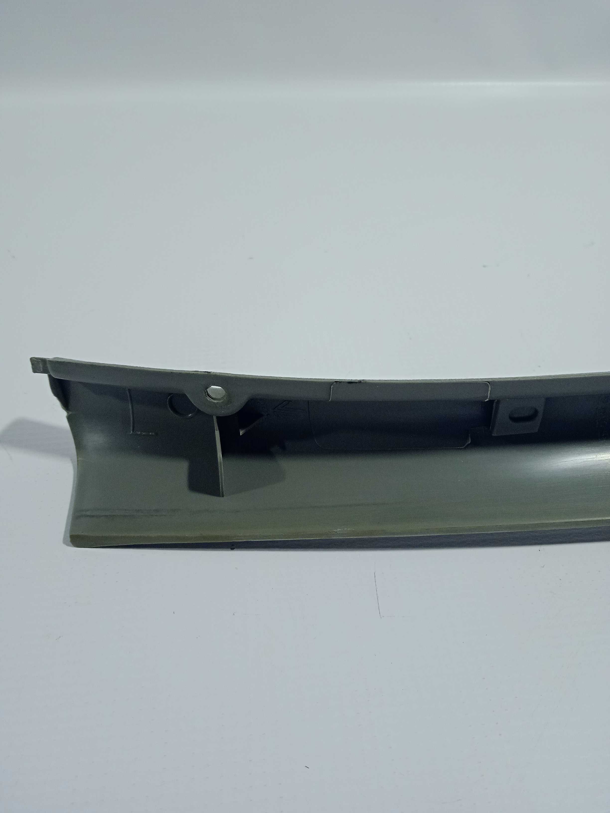 Acabamento Coluna Porta Traseira L/e Blazer S10 1996 Usado 6