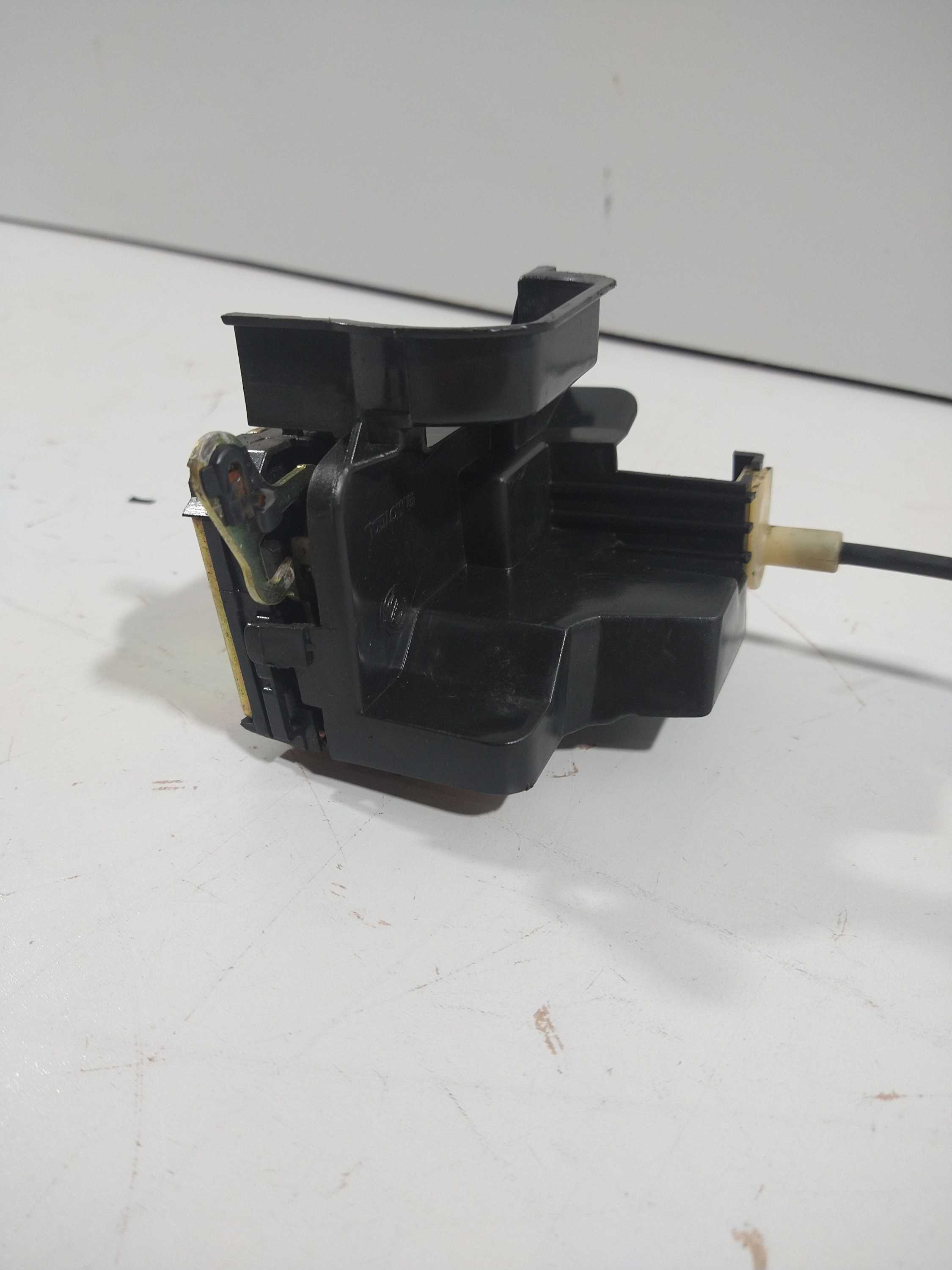 Fechadura Da Porta D/e Fiat Palio Young 96/00 Usado 4