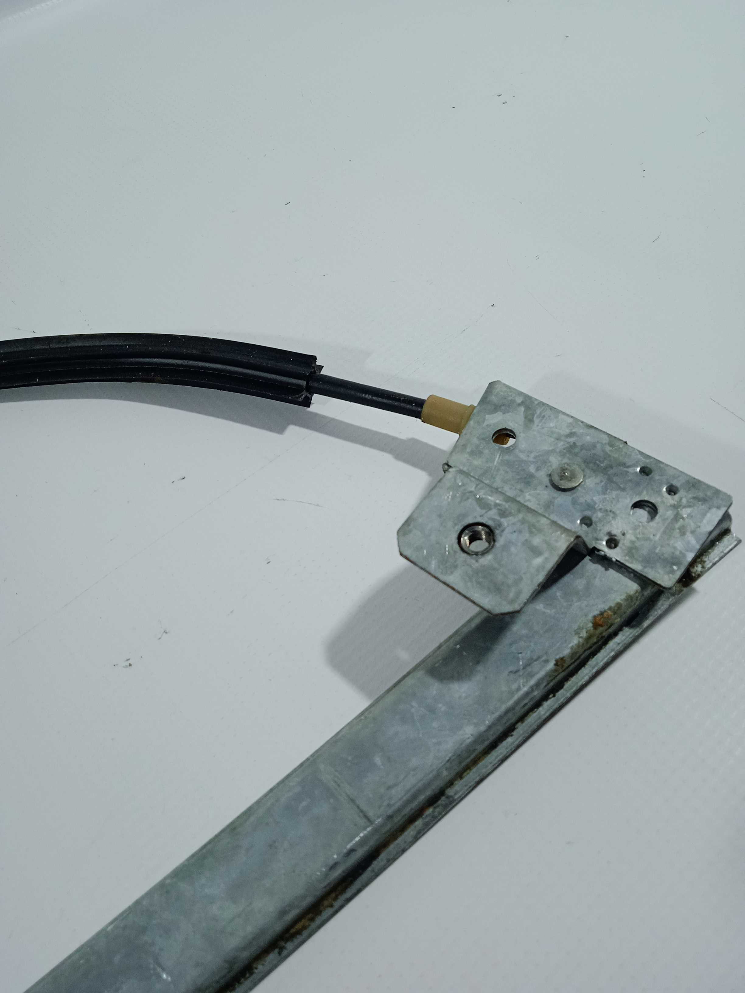 Máquina De Vidro Dianteira Esquerda Clio 96/99 Usado 7