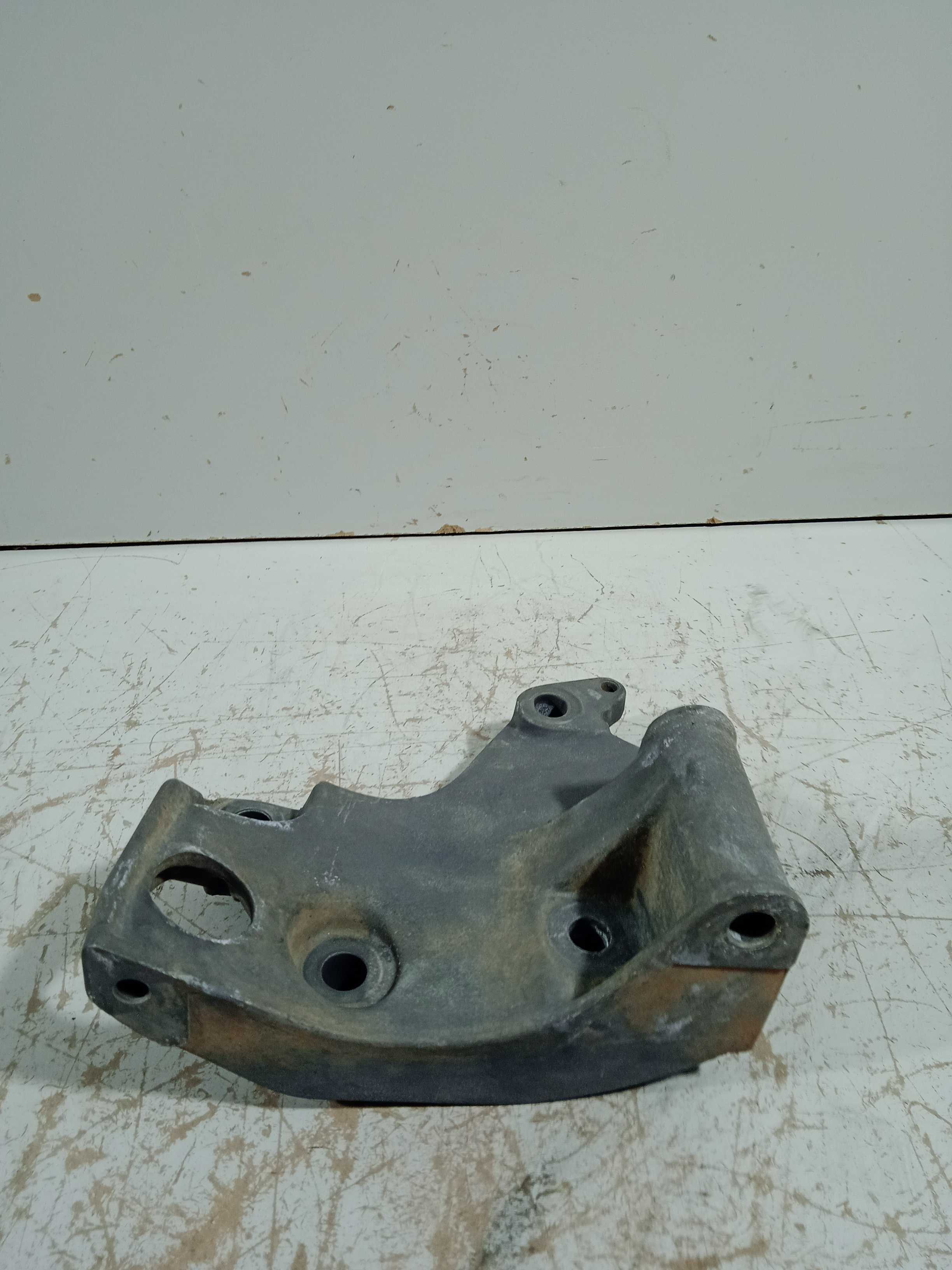 Suporte Do Alternador Clio 1.0 16v Usado 4