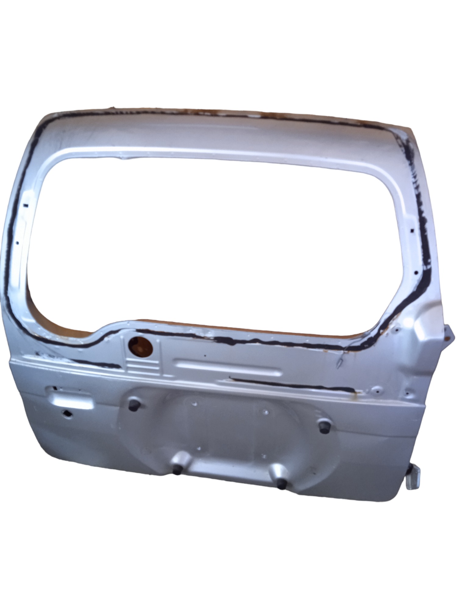 Tampa Traseira Daihatsu Terios 1998 Usado  – Prata 2