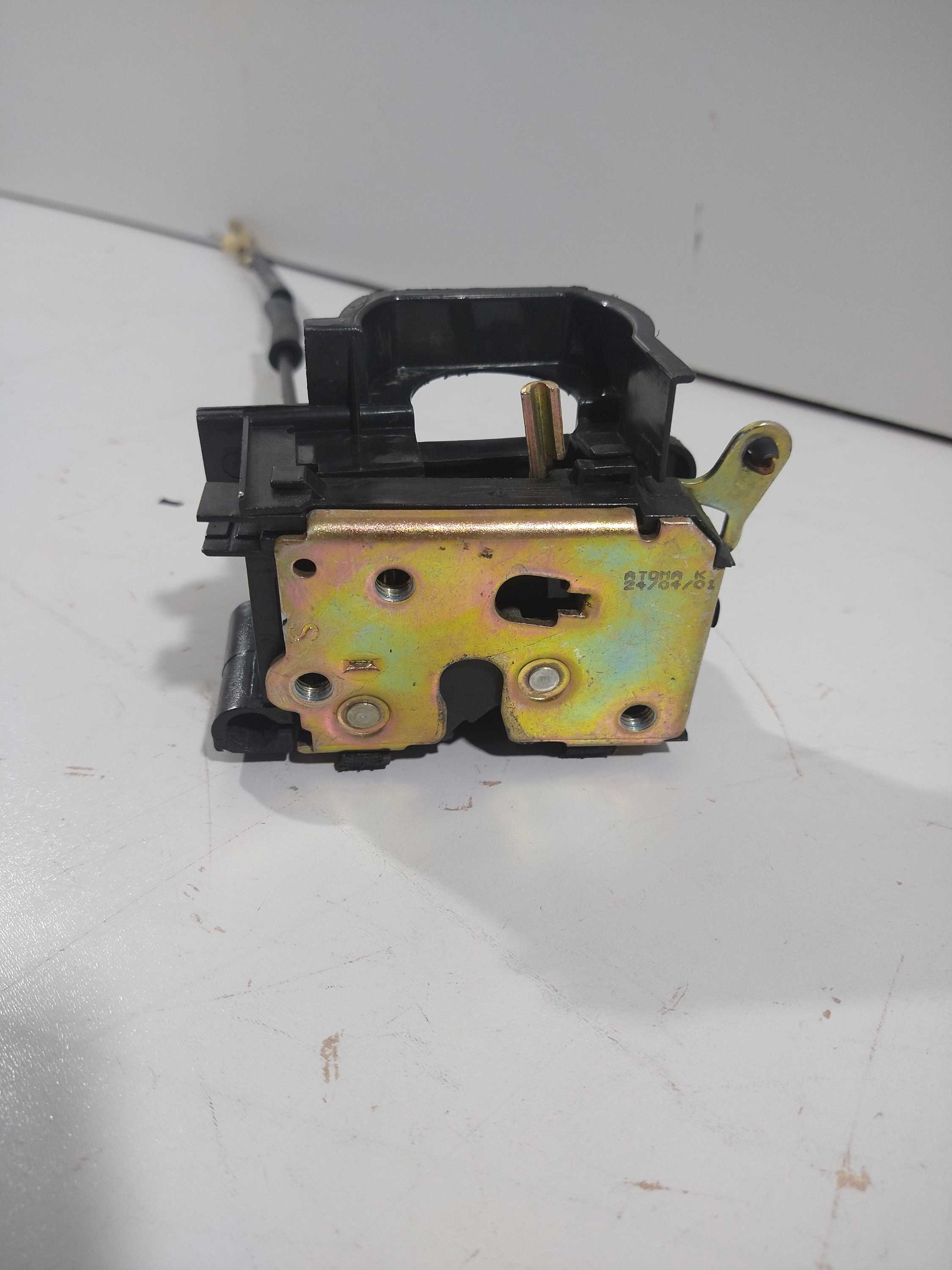 Fechadura Da Porta D/e Fiat Palio Young 96/00 Usado 2