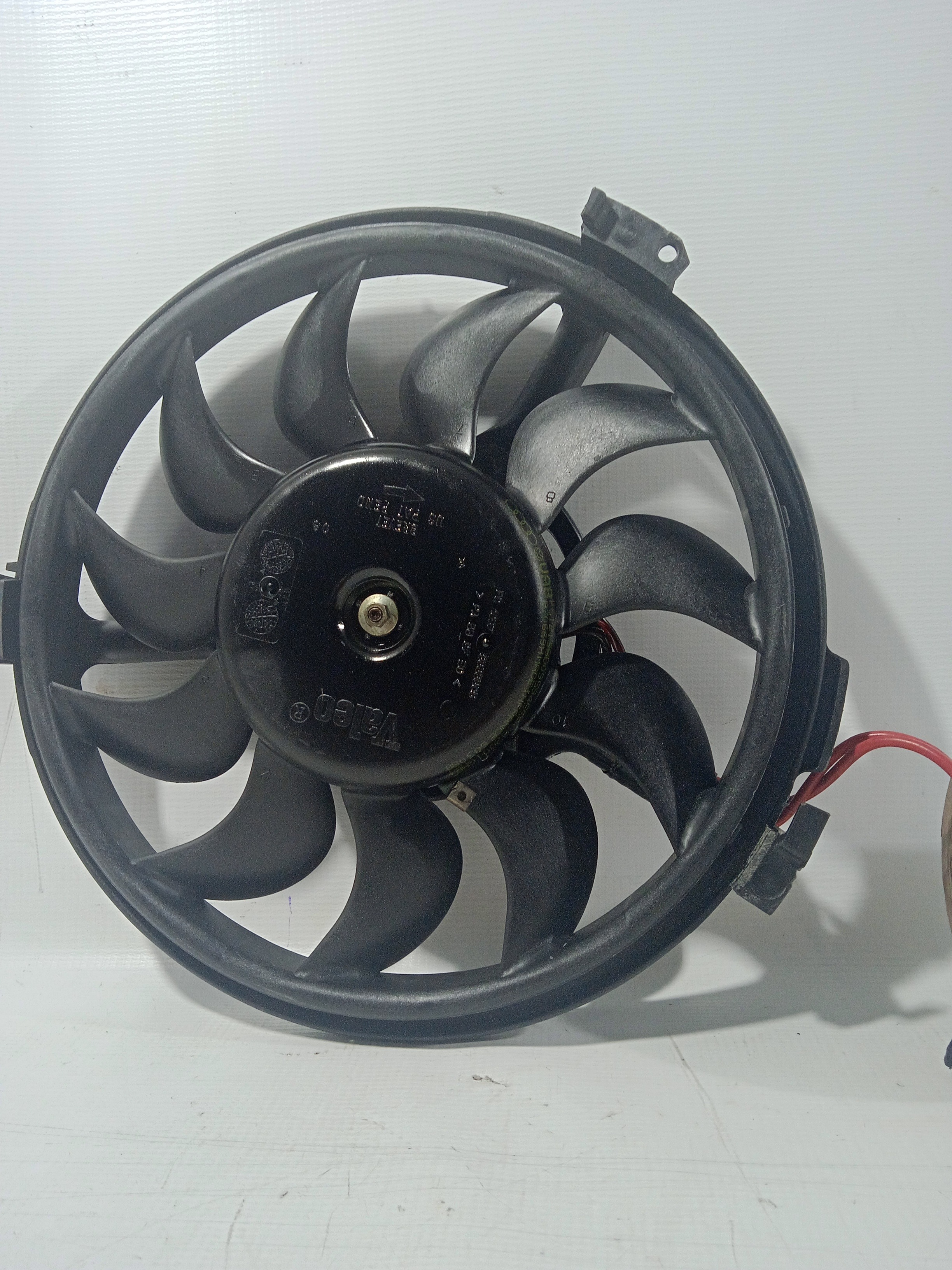 Defletor Ventoinha Audi A4 2001 2.4 Usado 2
