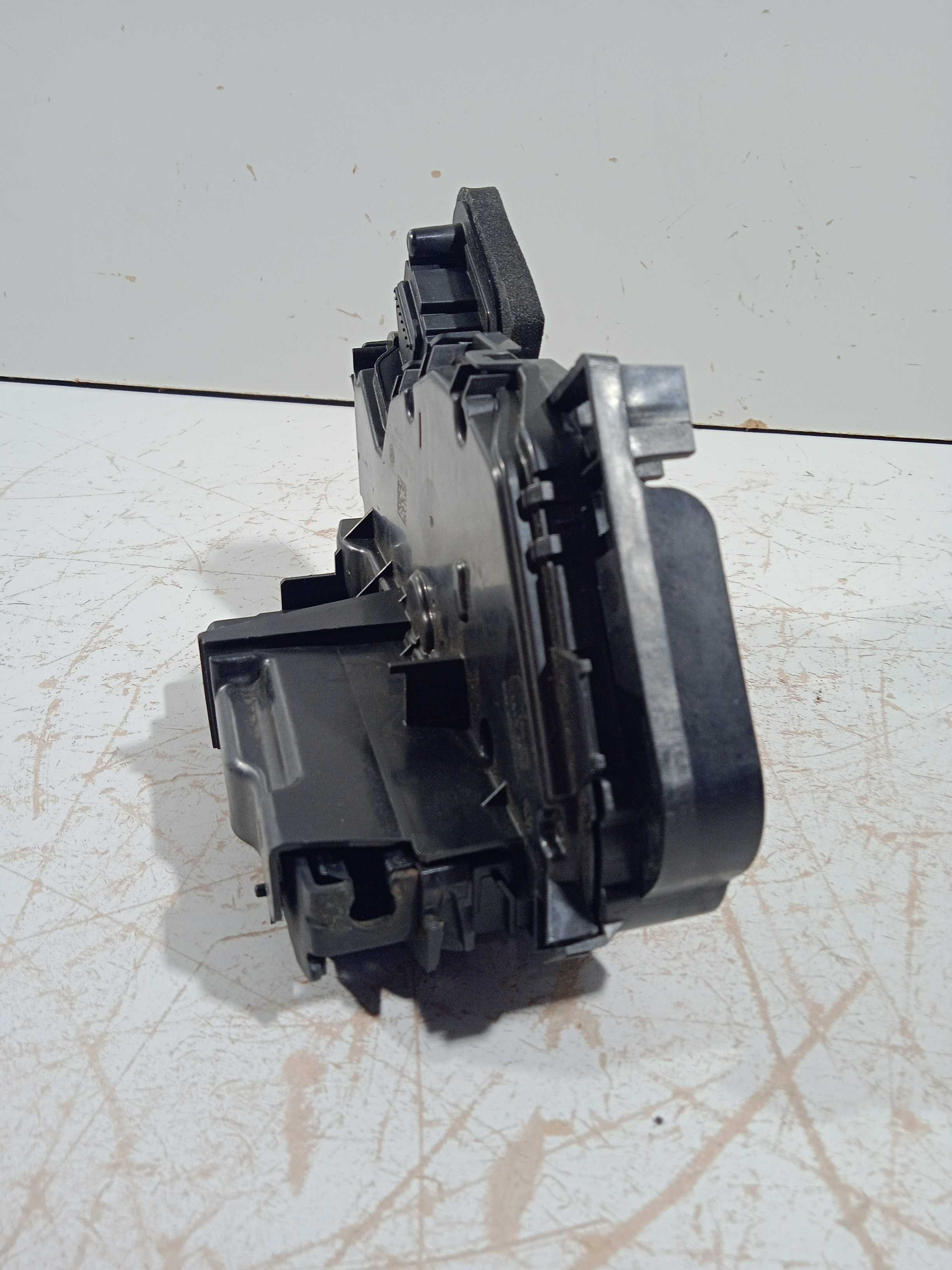 Fechadura Traseira L/d Polo Msi 1.6 2018 Usado Original 4