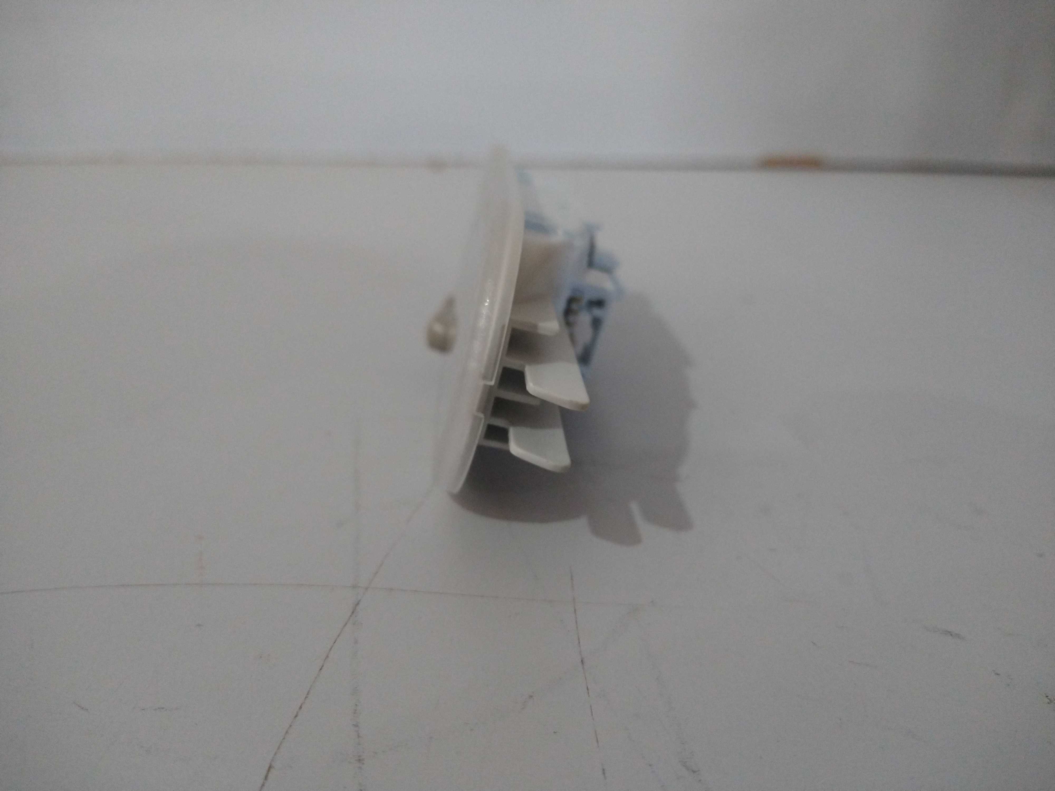 Lanterna Teto Cortesia Nissan March 2014 Usado Original 3