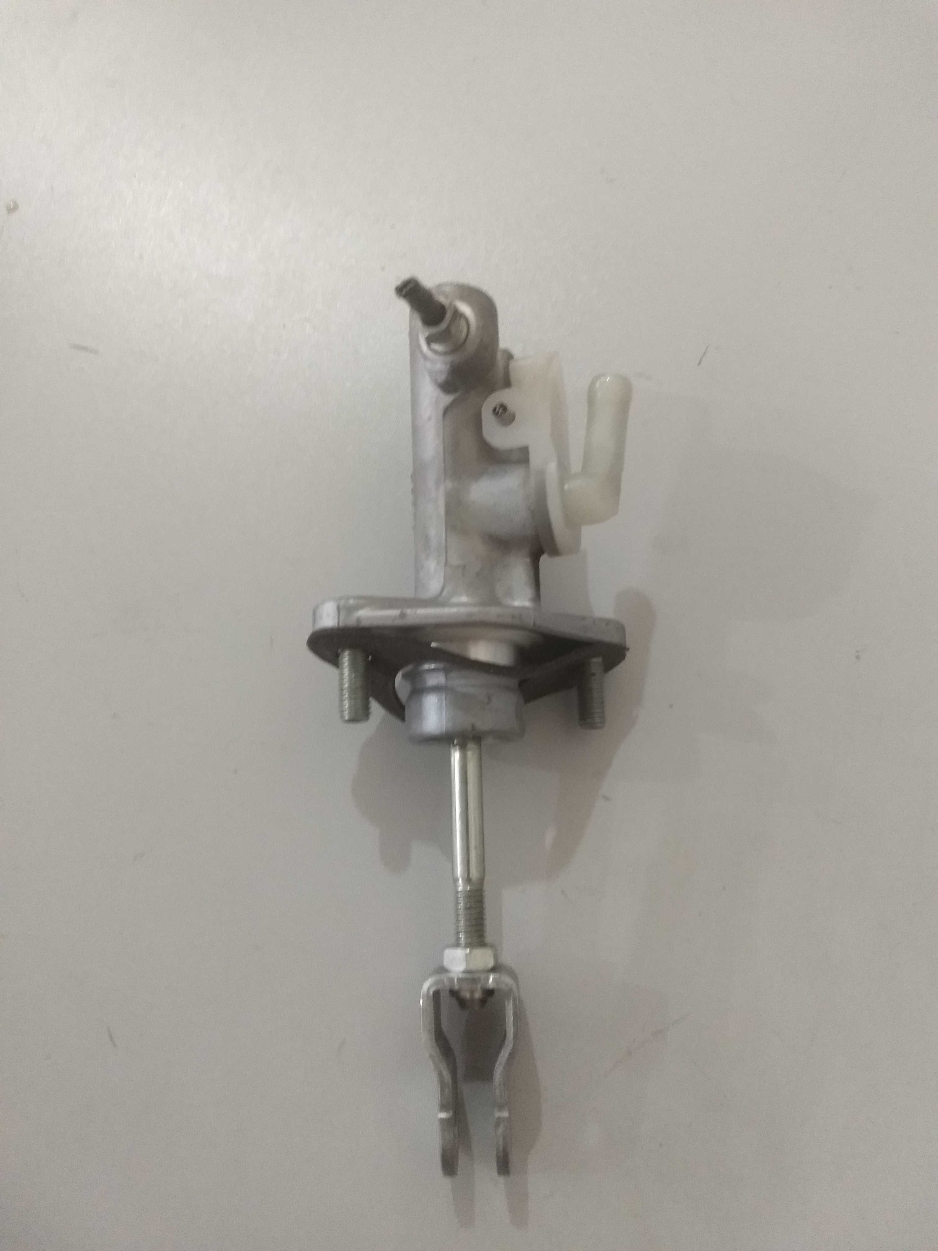 Cilindro Burrinho Mestre Embreagem Pajero Tr4 2012 Usado Ori