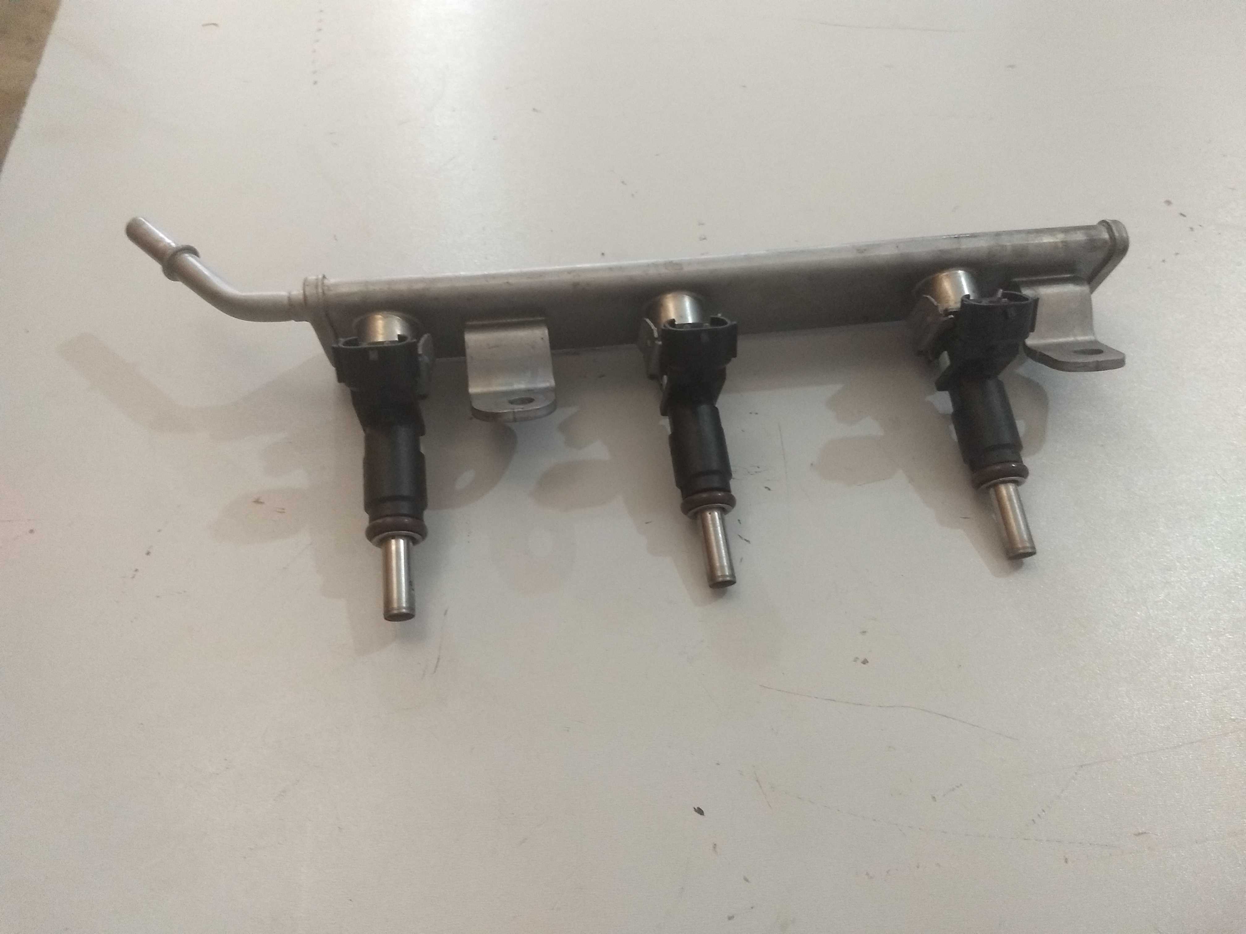 Flauta Com Bico Injetor Renault Sandero 1.0 3c Usado Origina