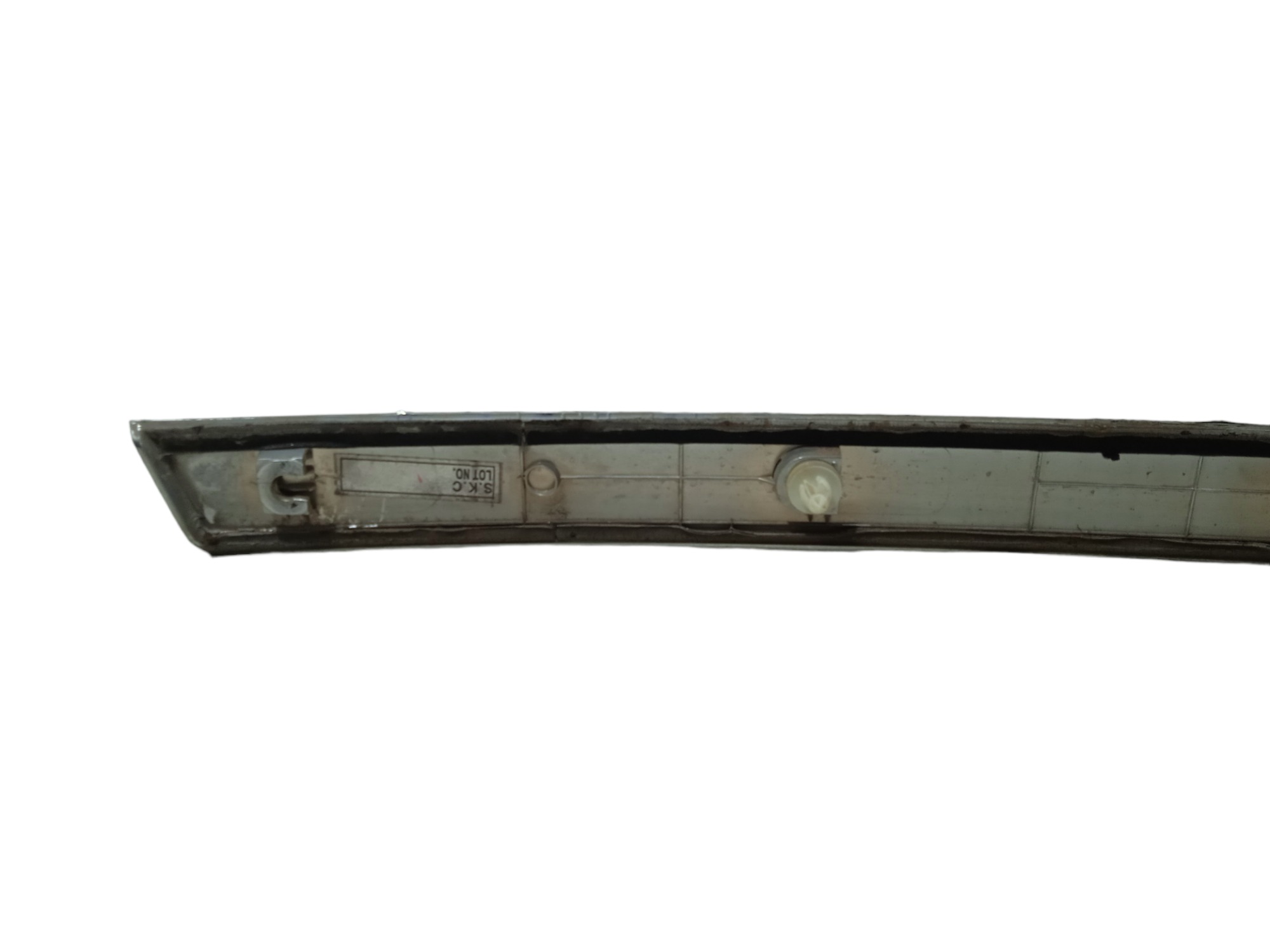 Friso Da Tampa Traseira Chevrolet Captiva 2.4 2012 Usado  Cinza 5
