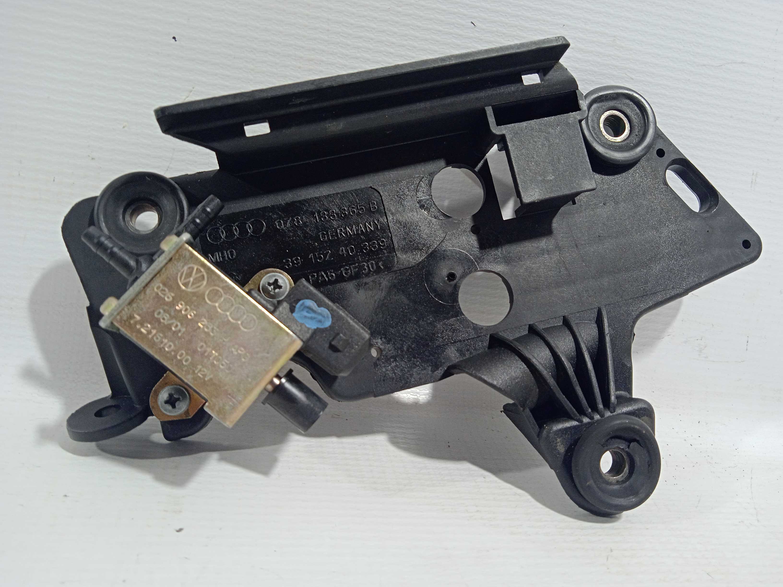 Placa Com Solenoede Da Valvula Vacuo Audi A4 2001 3