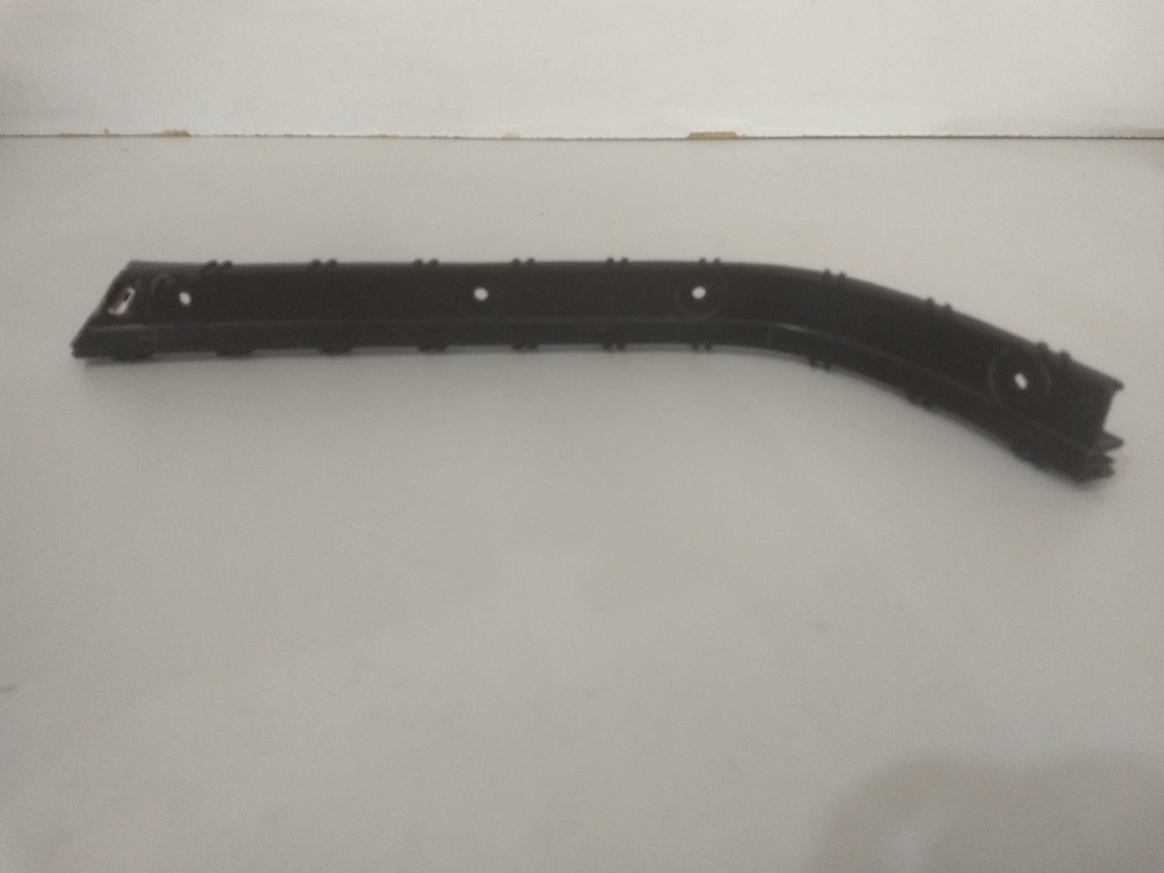 Suporte Guia Parachoque Traseiro L/e Zafira 2008 Usado Orig