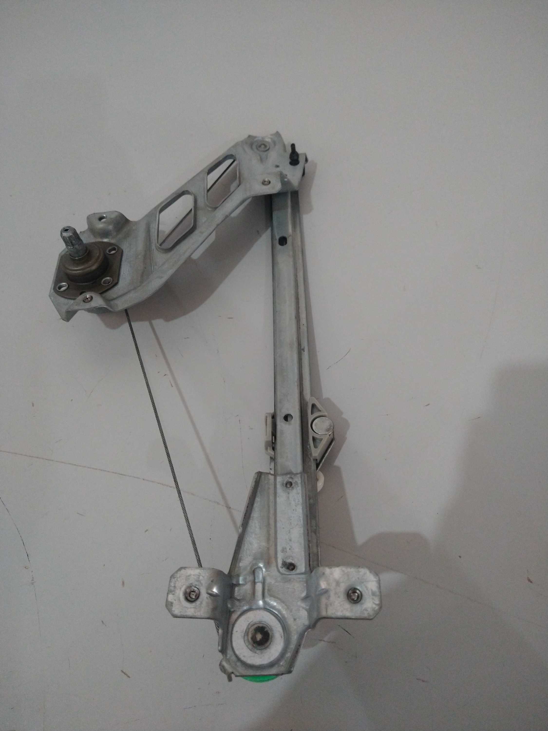 Maquina De Vidro Manual Traseira L/e Corsa 98 Usado Original 4