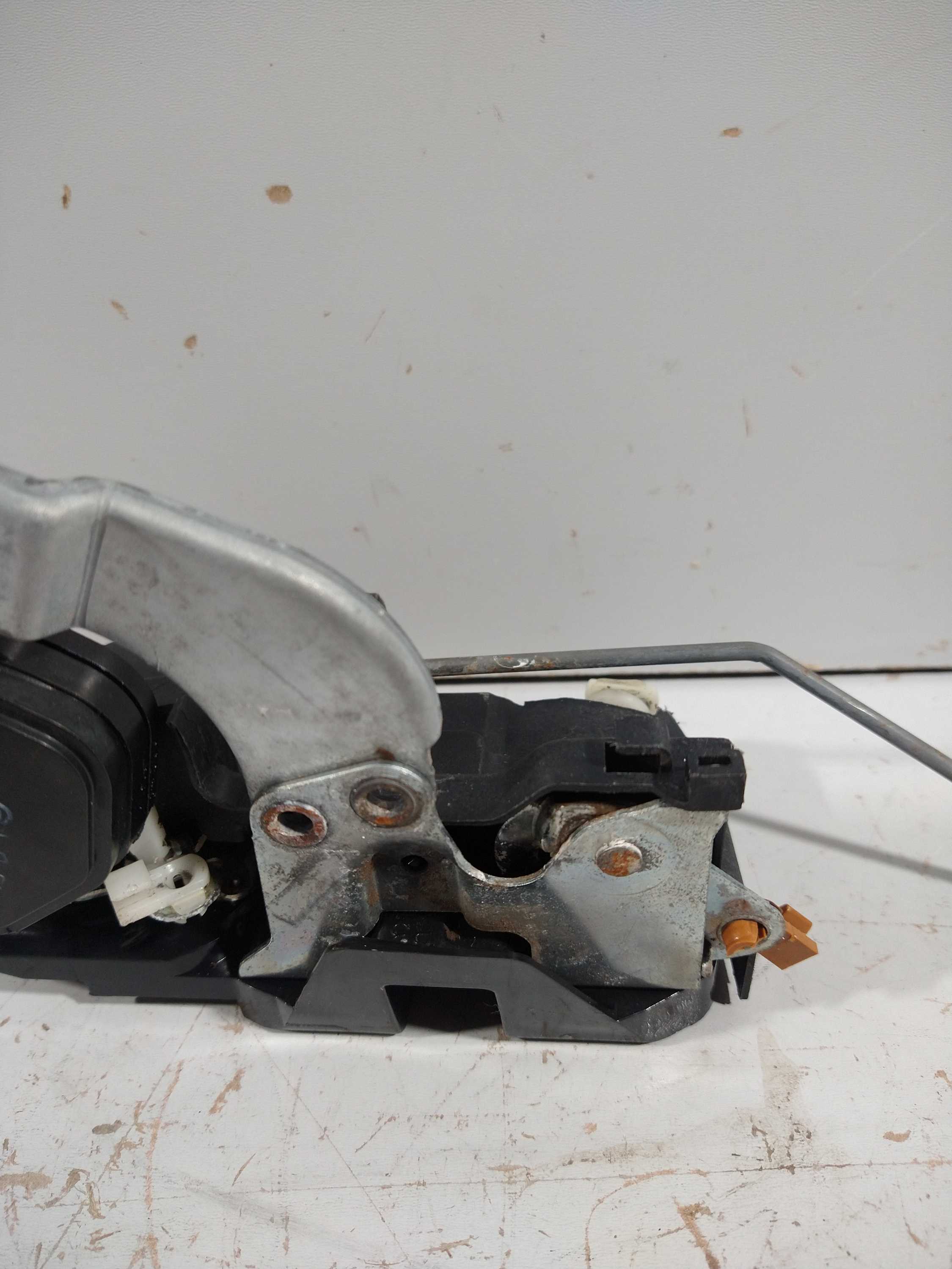 Fechadura Elétrica Porta Diant. Direita Toyota Corolla 2000 5