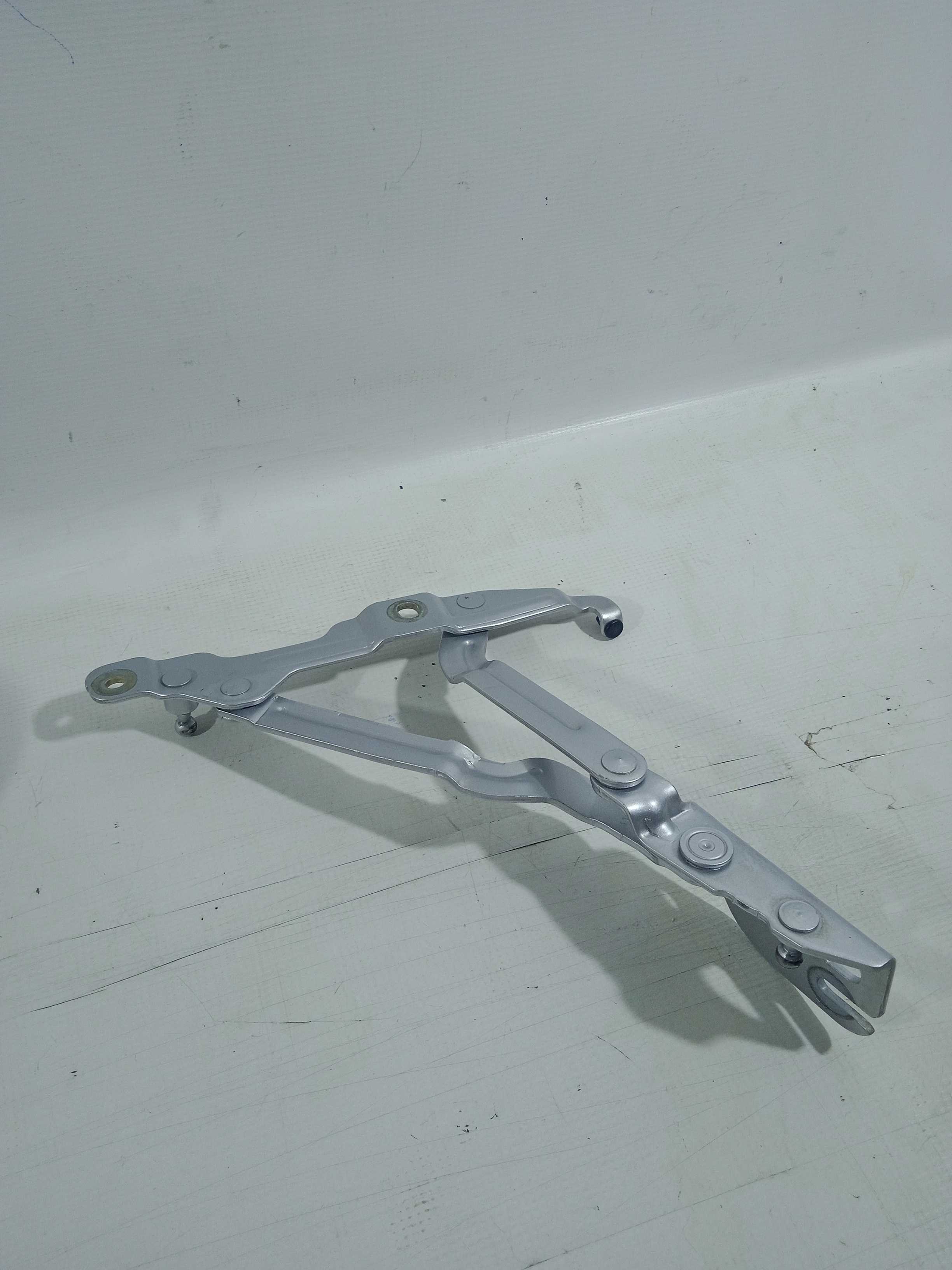 Braço Dobradiça Lado Esquerdo Tampa Traseira Audi A4 2001 3