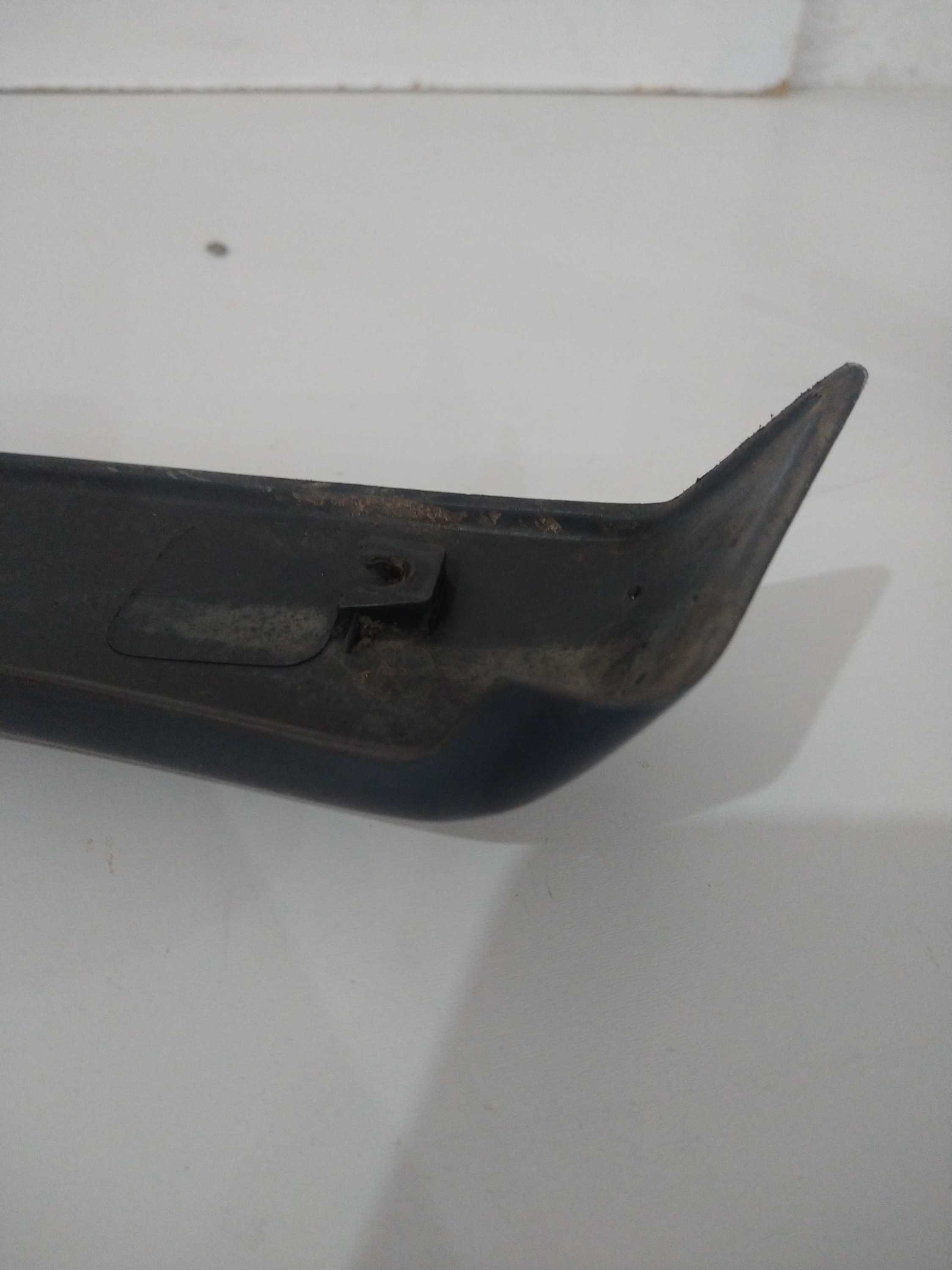 Moldura Acabamento Lateral Tras L/e Corsa 98 Usado Original 4