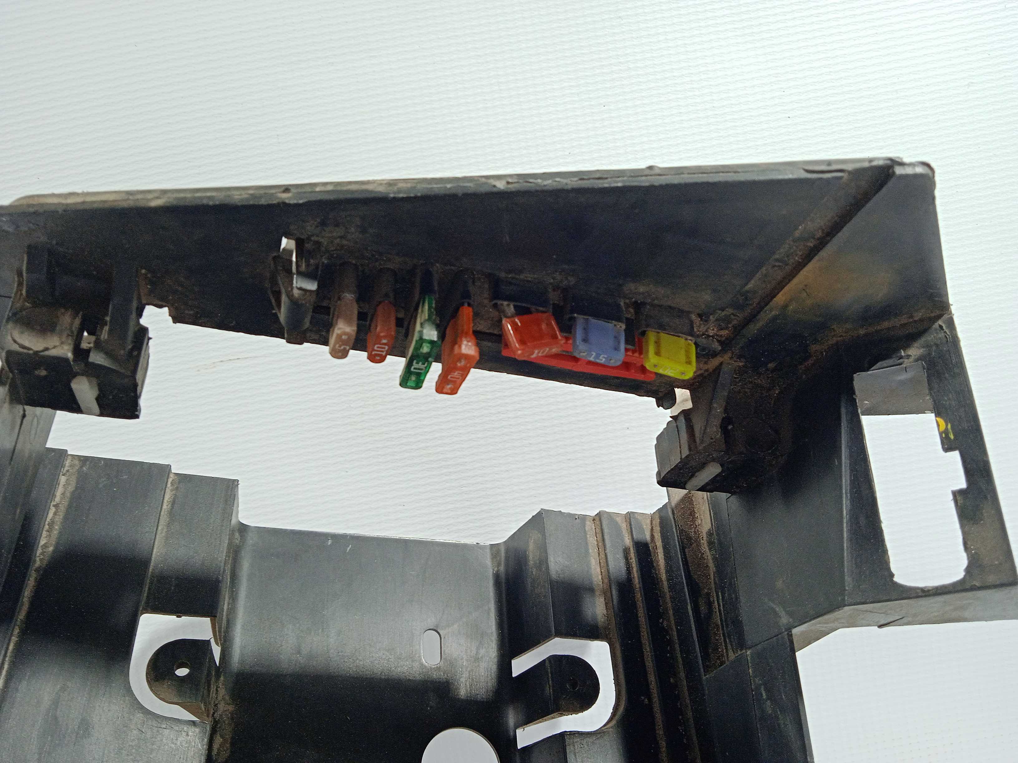 Suporte Da Caixa De Fusível Bsi Bsm Peugeot 207 Usado Orig.