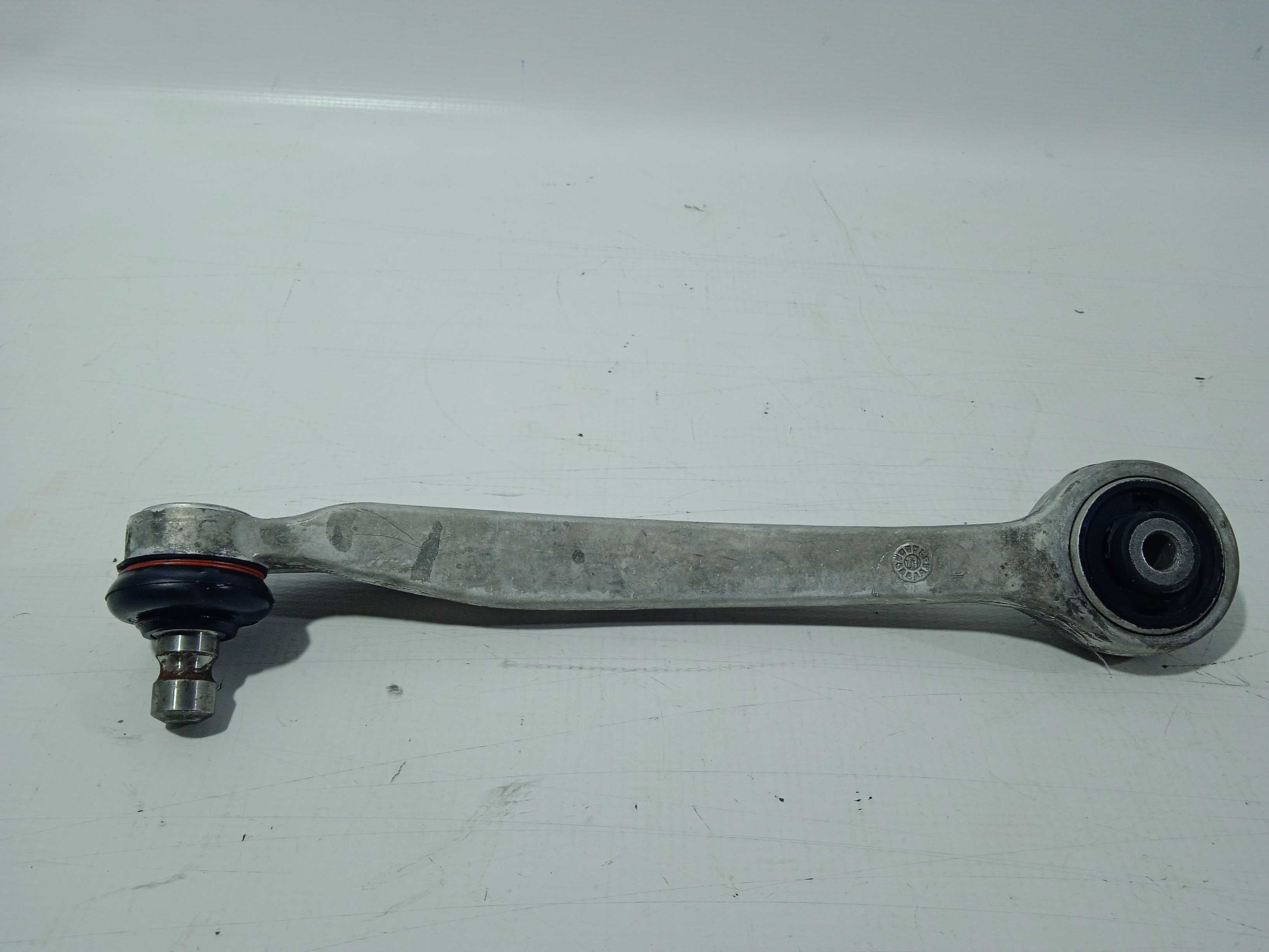 Braço Da Suspensão Superior Anterior D.esq Audi A4 Passat