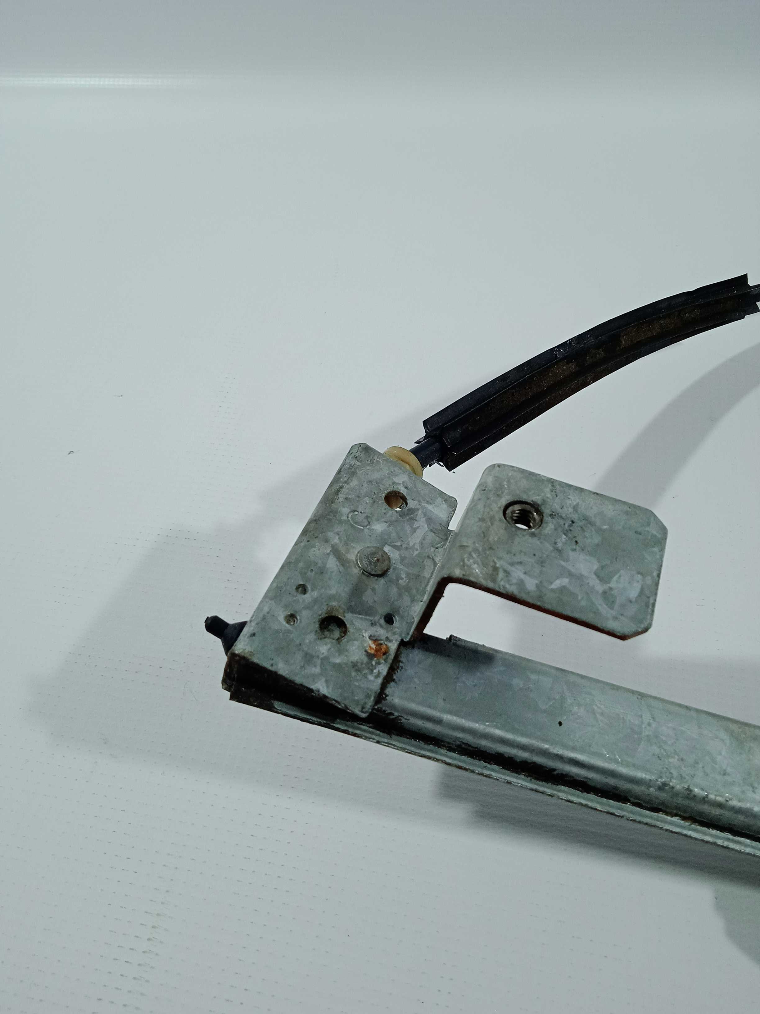 Máquina De Vidro Dianteira Esquerda Clio 96/99 Usado 2